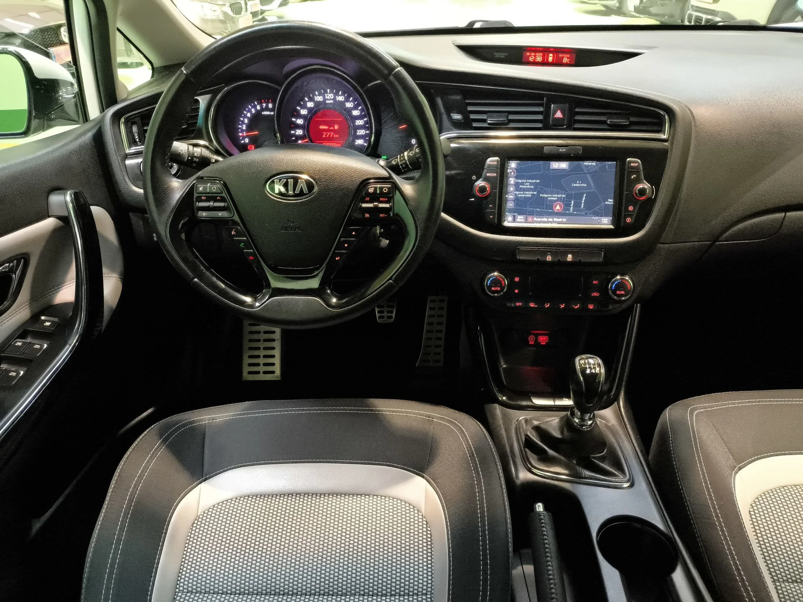 Kia Ceed 1.4 CVVT x-Tech17 74 kW (100 CV) - Foto 18