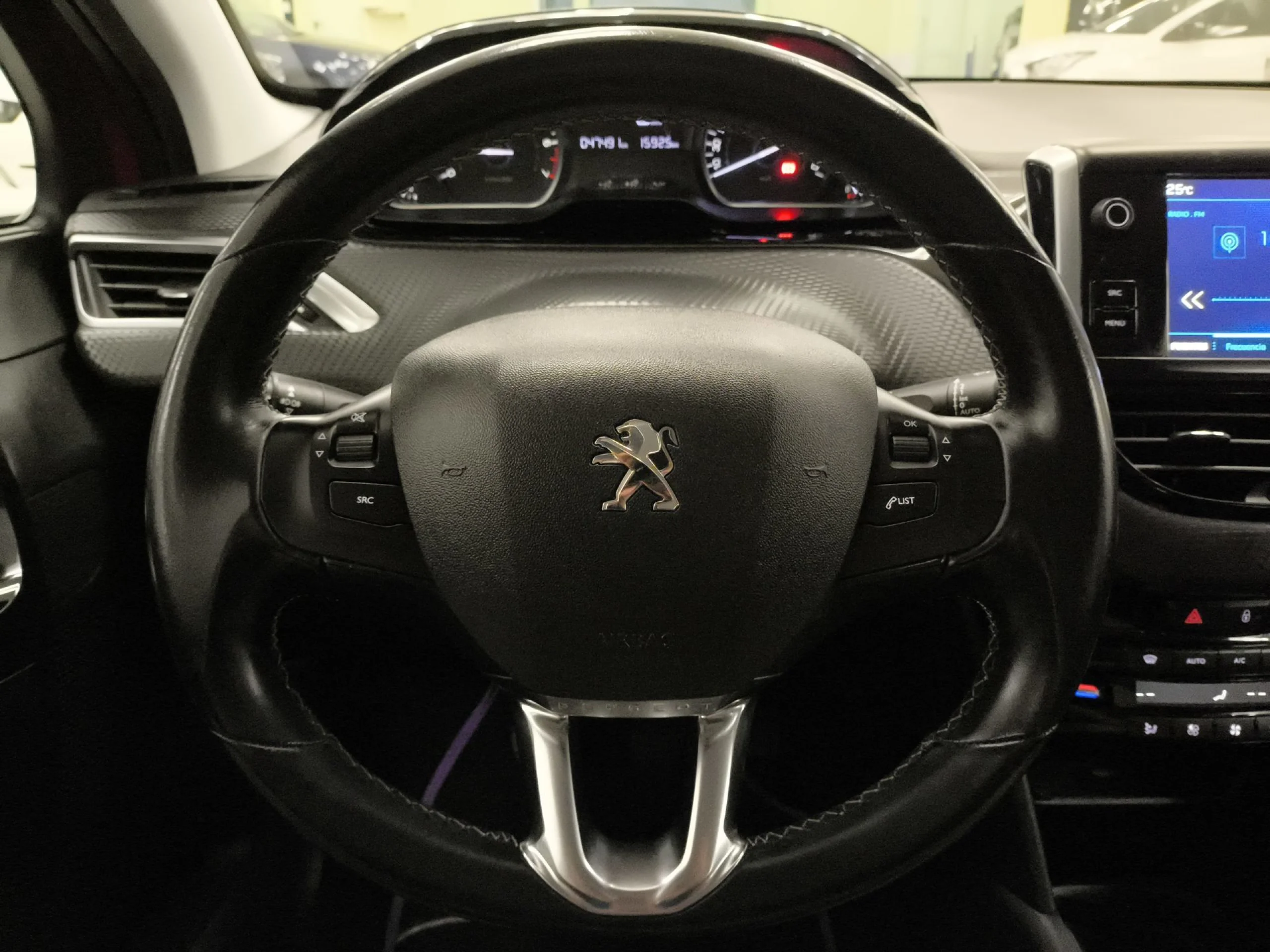 Peugeot 208 1.2L PureTech Allure  60 kW (82 CV) - Foto 16