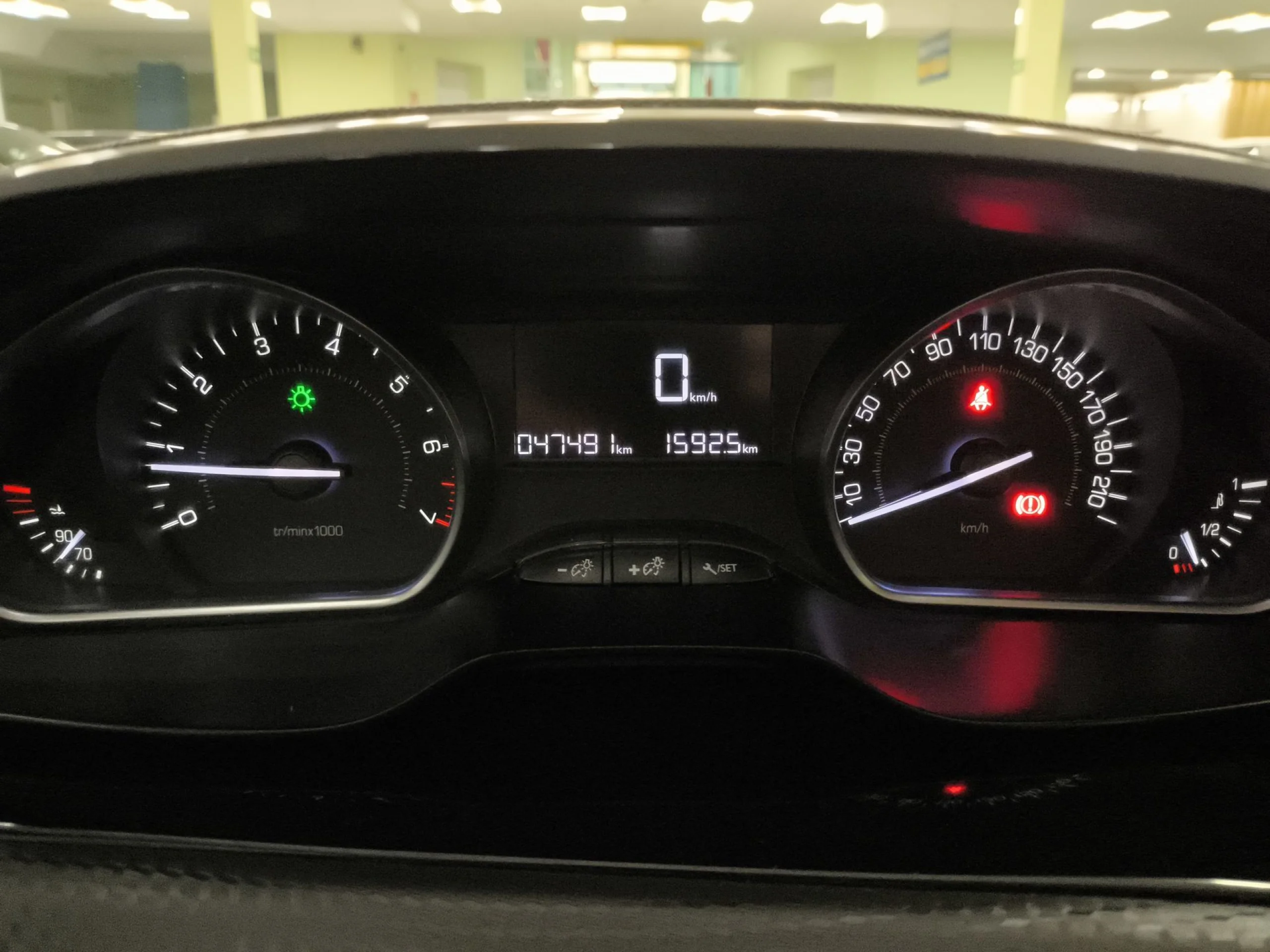 Peugeot 208 1.2L PureTech Allure  60 kW (82 CV) - Foto 21