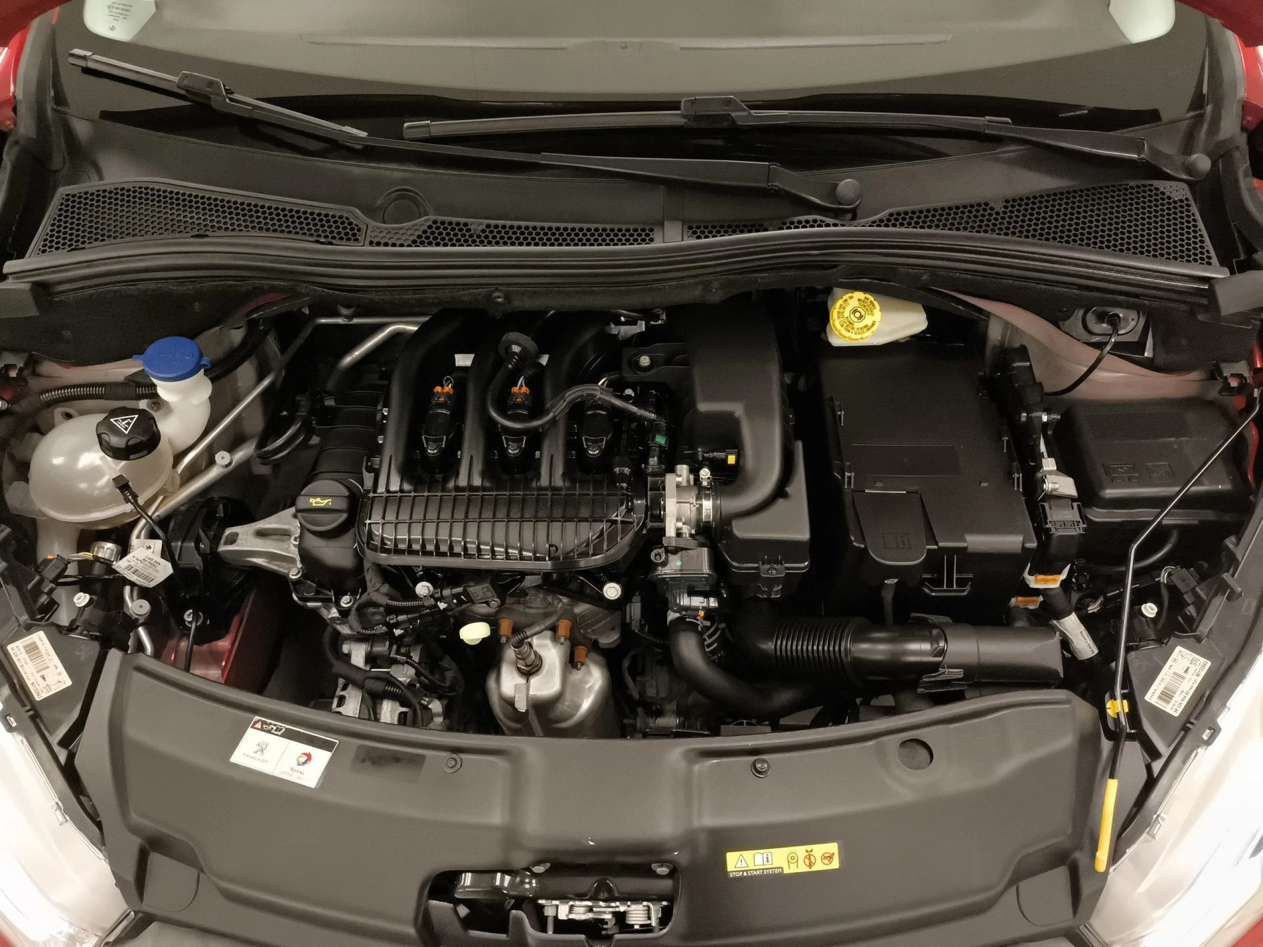 Peugeot 208 1.2L PureTech Allure  60 kW (82 CV) - Foto 31