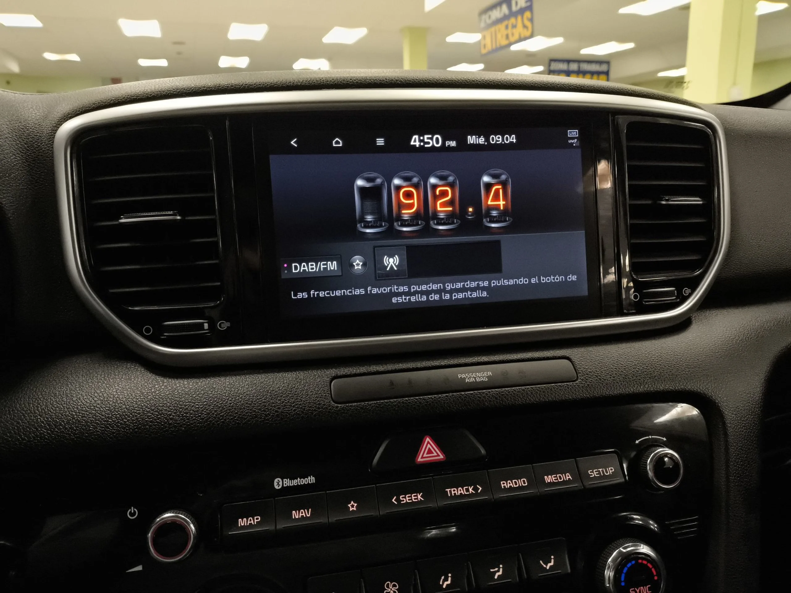 Kia Sportage 1.6 MHEV Black Edition 100 kW (136 CV) - Foto 13