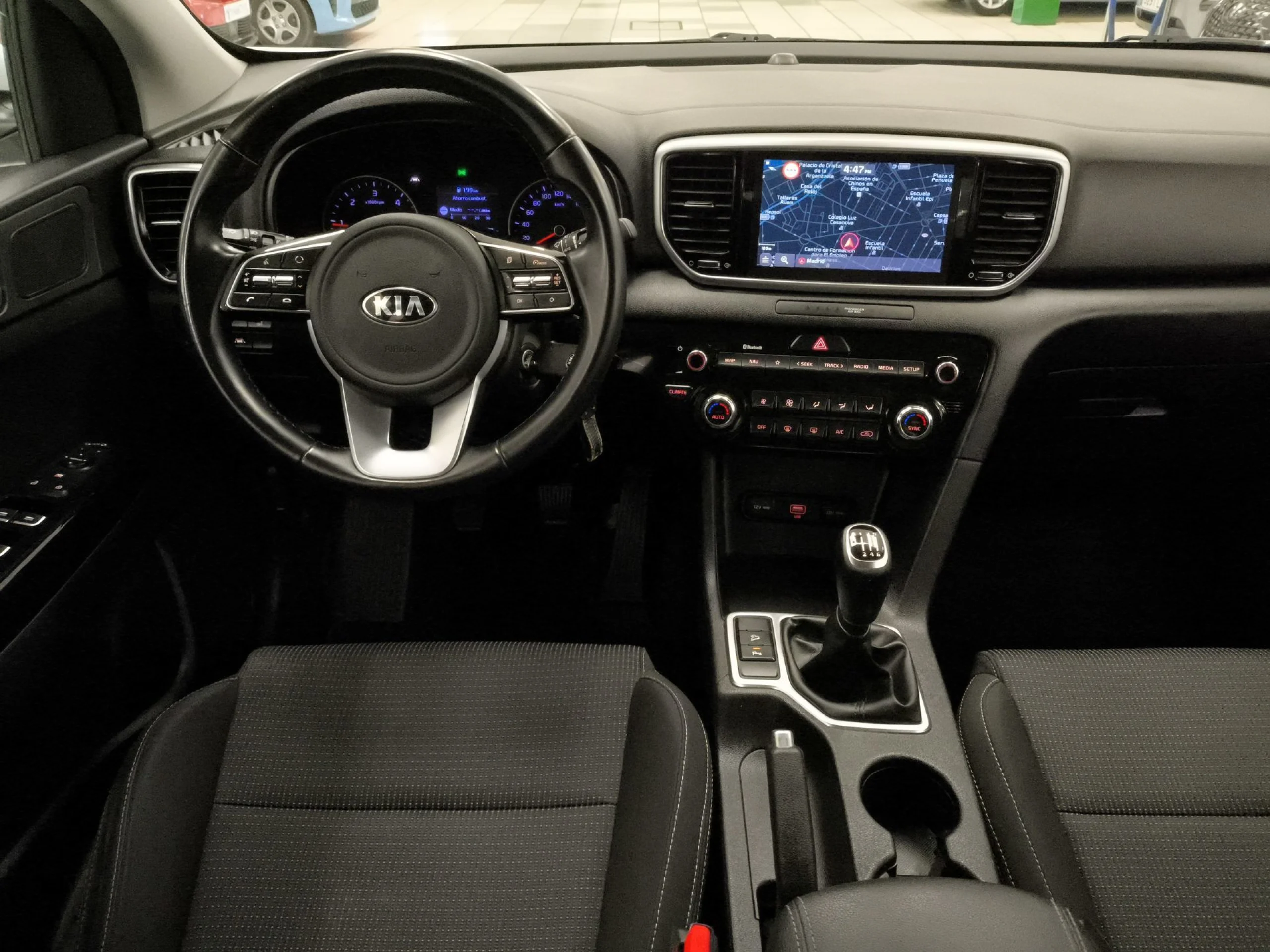 Kia Sportage 1.6 MHEV Black Edition 100 kW (136 CV) - Foto 18