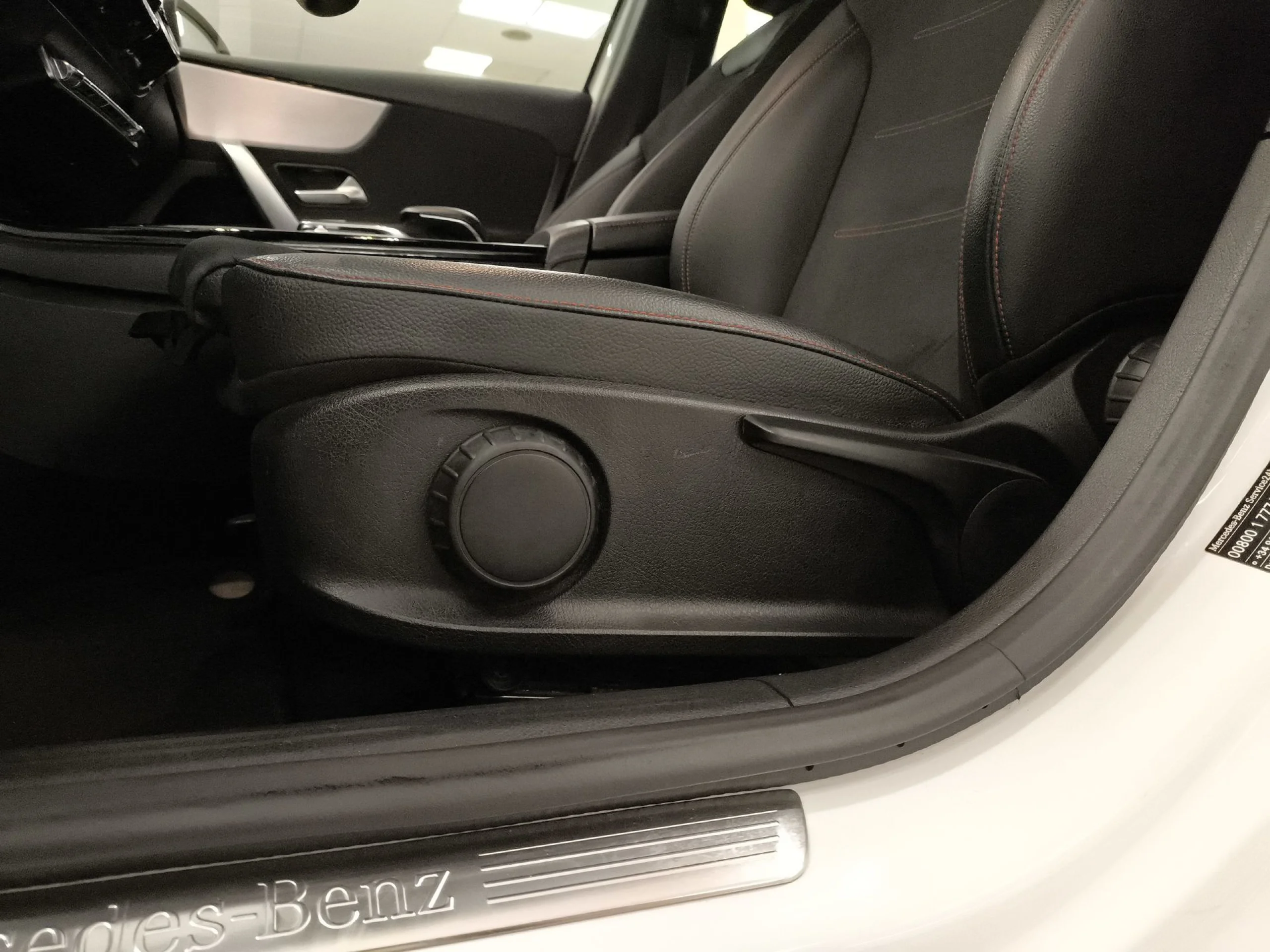 Mercedes-Benz Clase A 180 d 85 kW (116 CV) - Foto 9