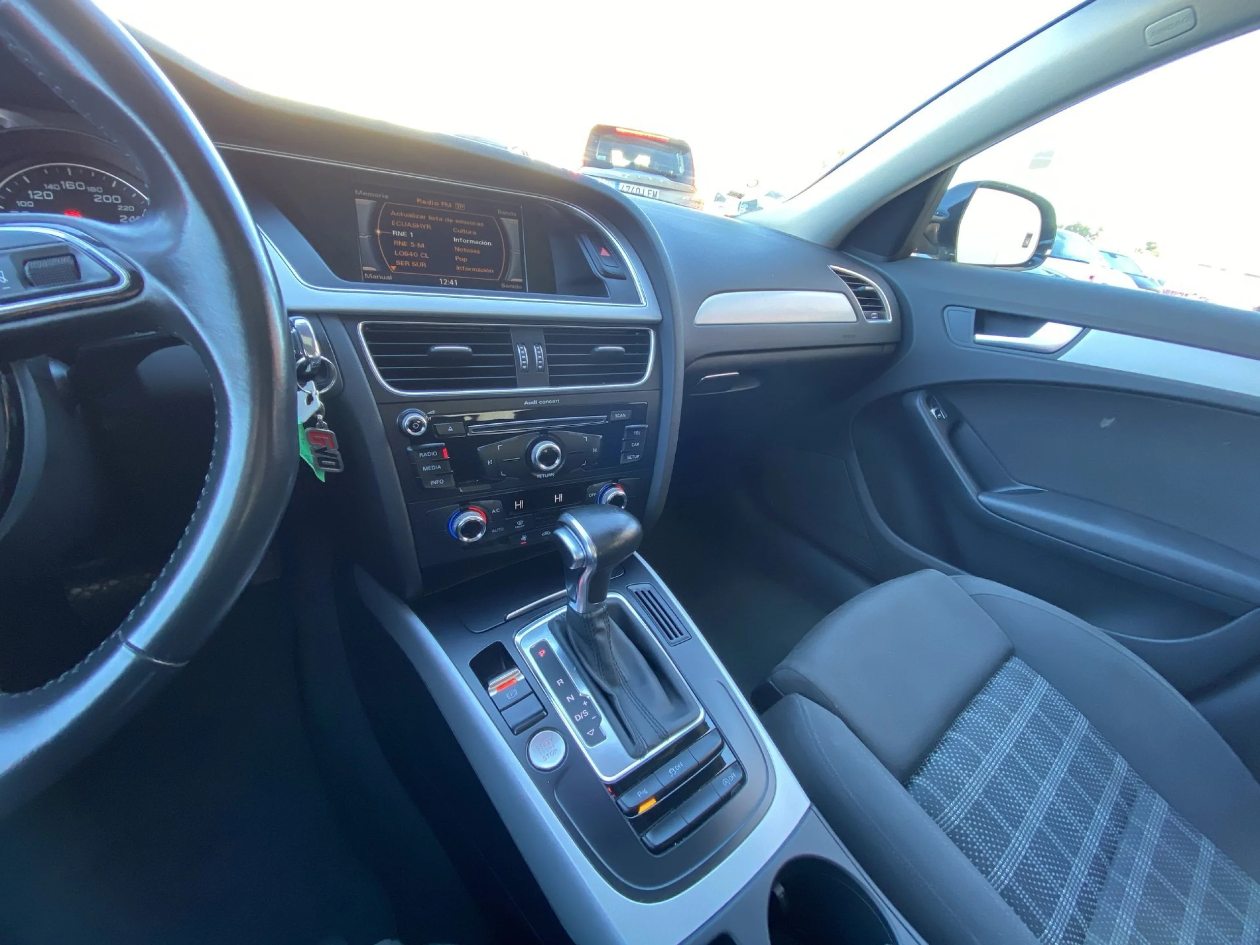 Audi A4 S line edition 2.0 TDI clean diesel 110 kW (150 CV) multitronic - Foto 17
