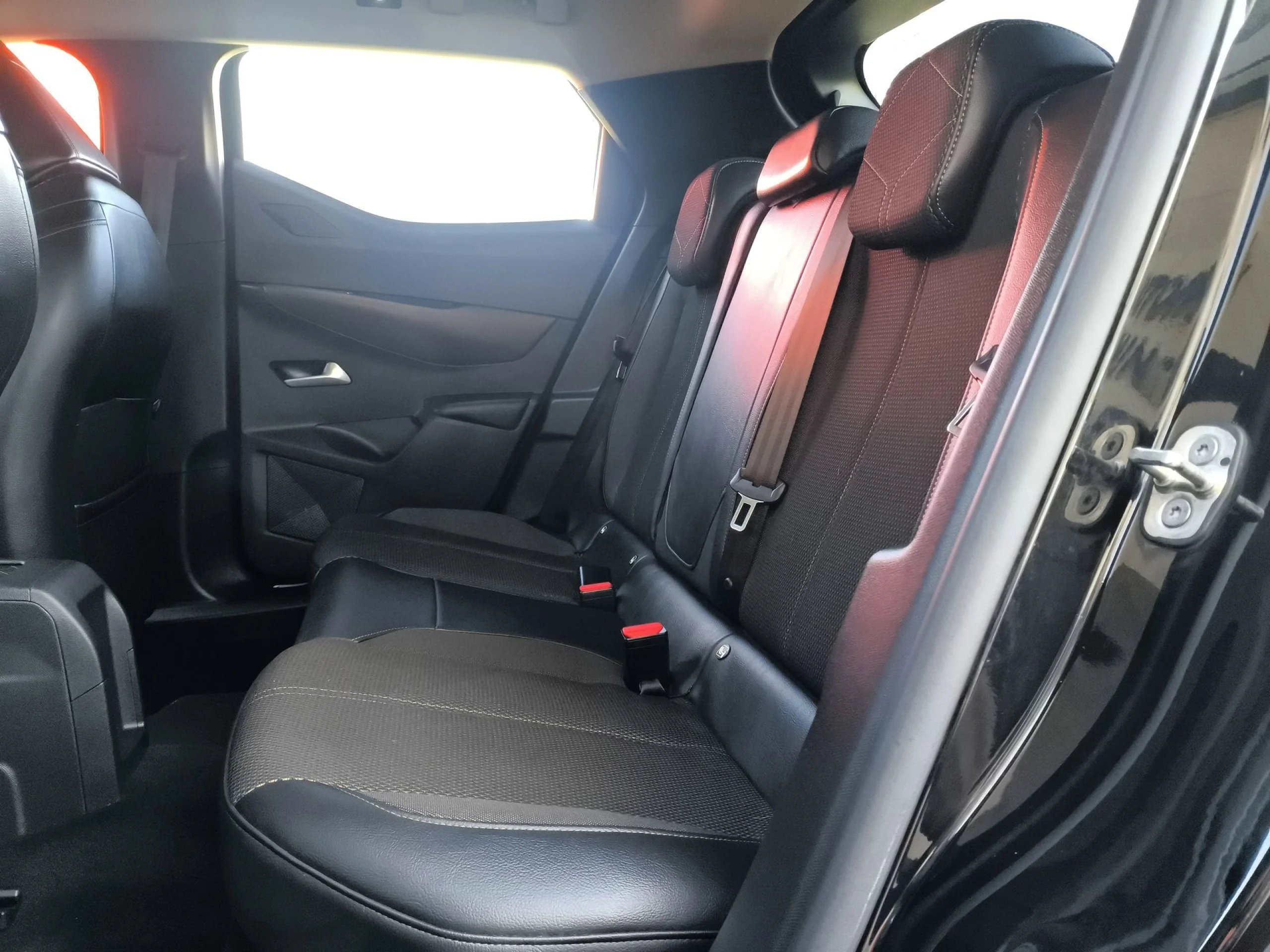 DS DS3 Crossback PureTech 100 So Chic 73 kW (100 CV) - Foto 18
