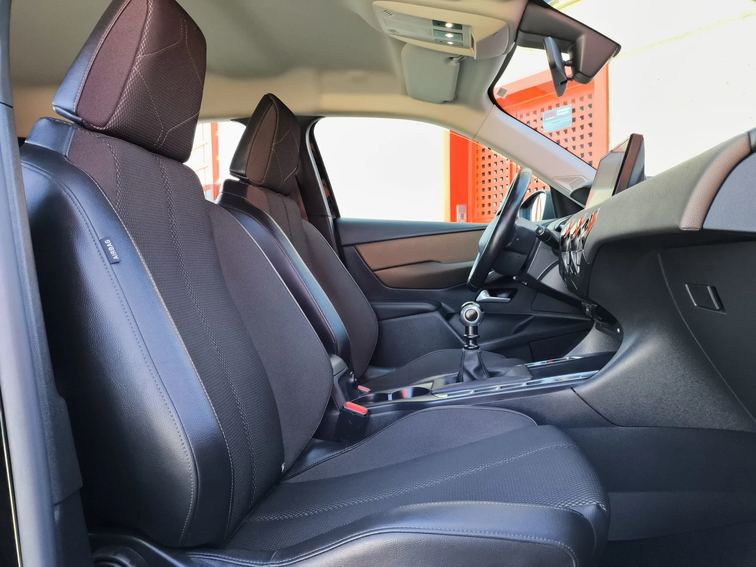 DS DS3 Crossback PureTech 100 So Chic 73 kW (100 CV) - Foto 20