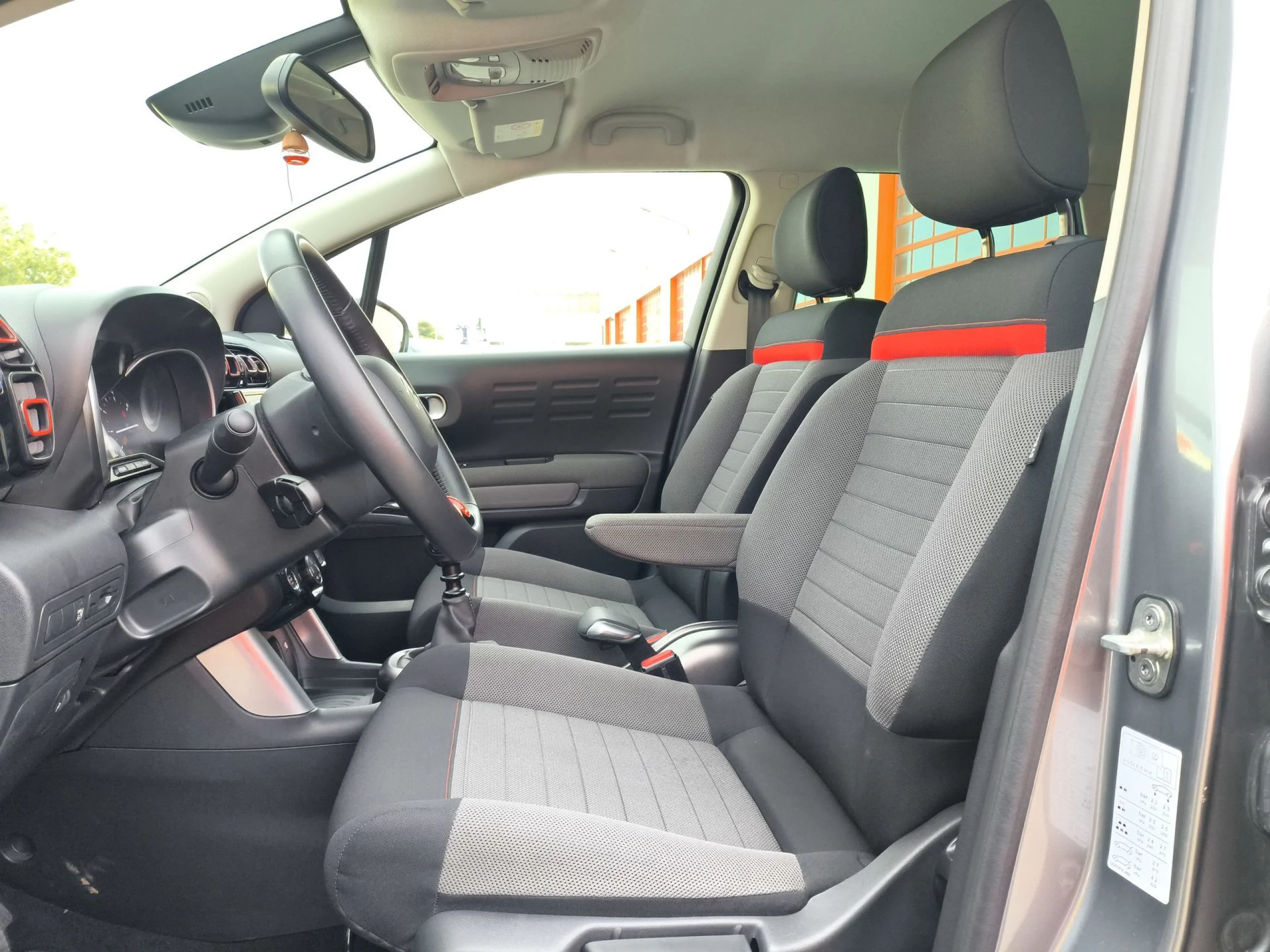 Citroen C3 Aircross PureTech 130 SANDS Shine 96 kW (131 CV) - Foto 15