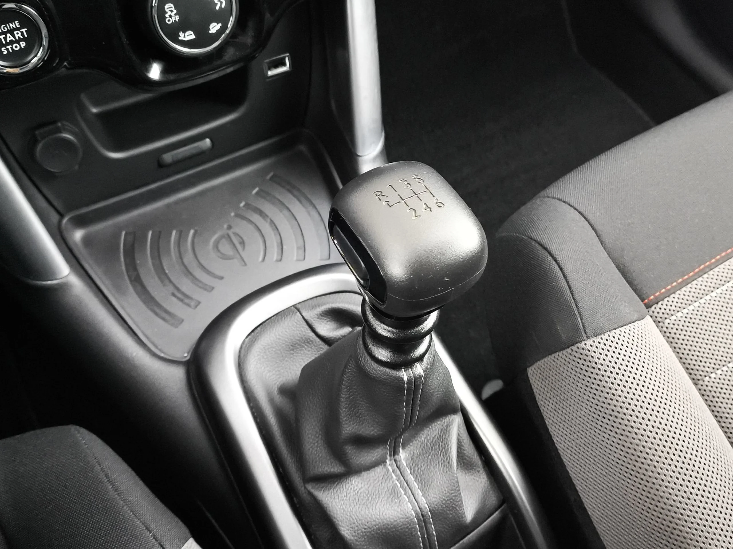 Citroen C3 Aircross PureTech 130 SANDS Shine 96 kW (131 CV) - Foto 24