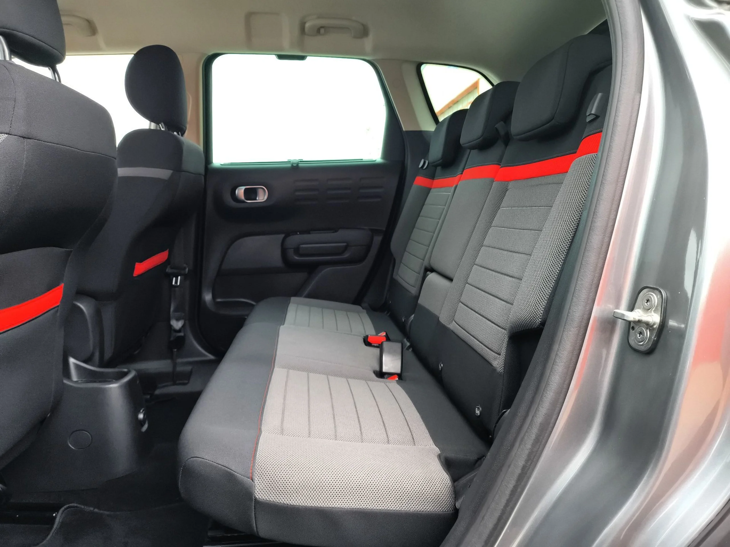 Citroen C3 Aircross PureTech 130 SANDS Shine 96 kW (131 CV) - Foto 26