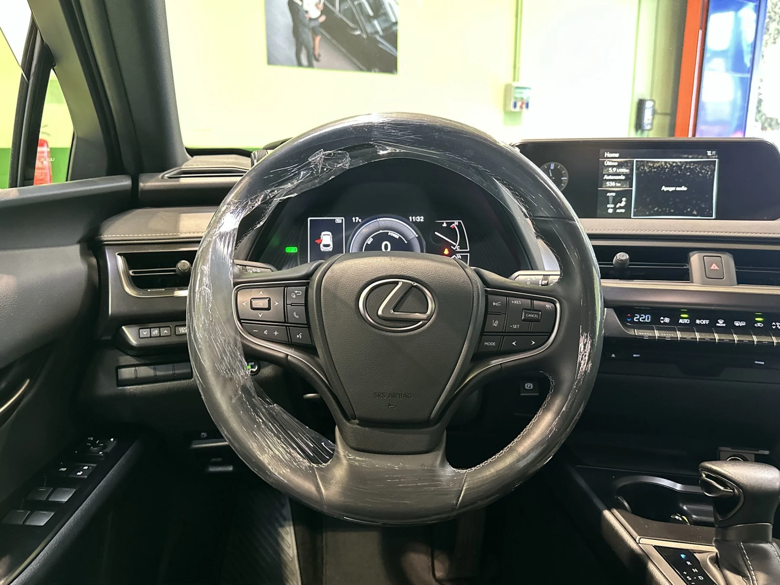 Lexus Ux 250h Business 2WD 135 kW (184 CV) - Foto 10