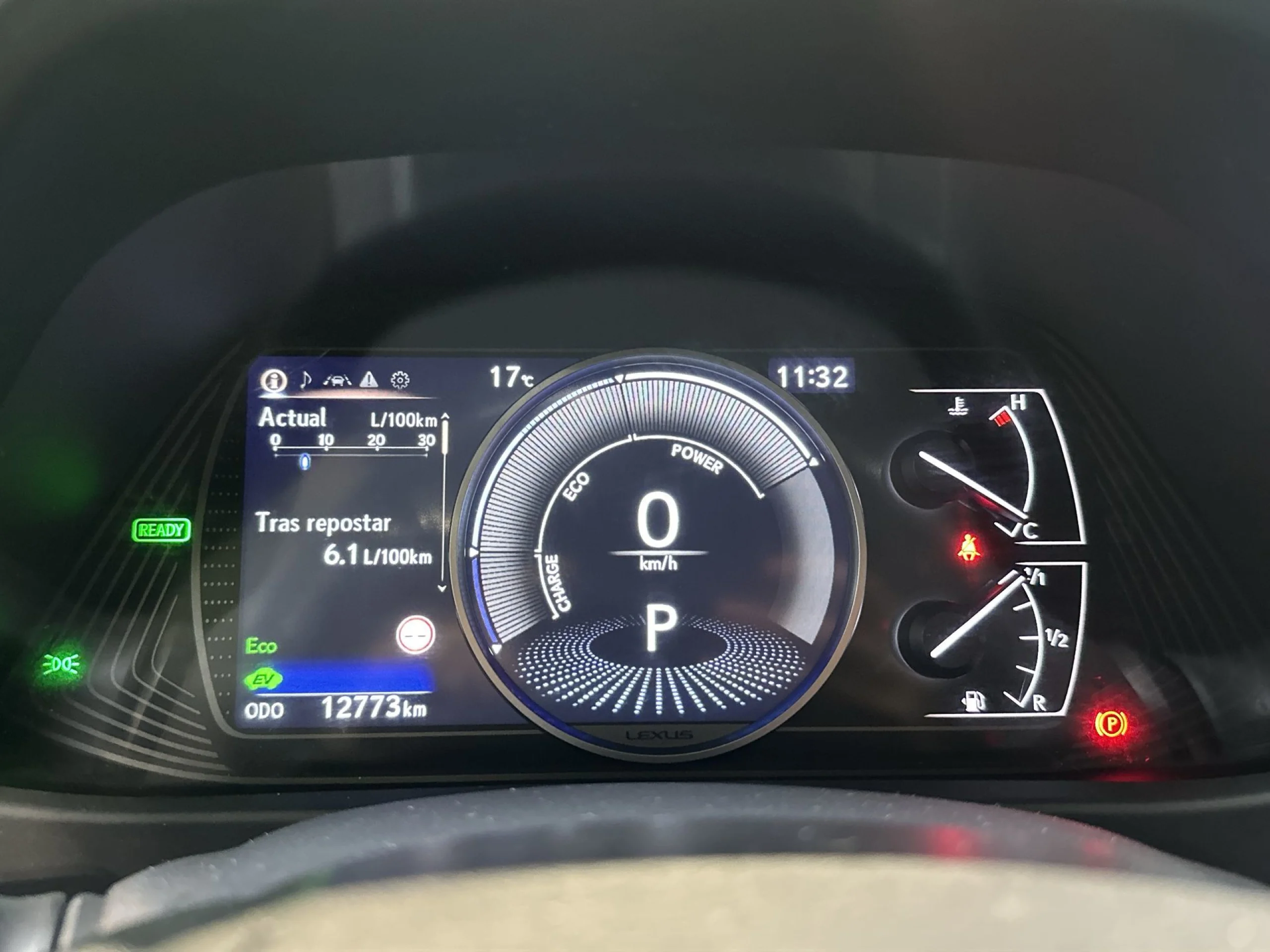 Lexus Ux 250h Business 2WD 135 kW (184 CV) - Foto 11