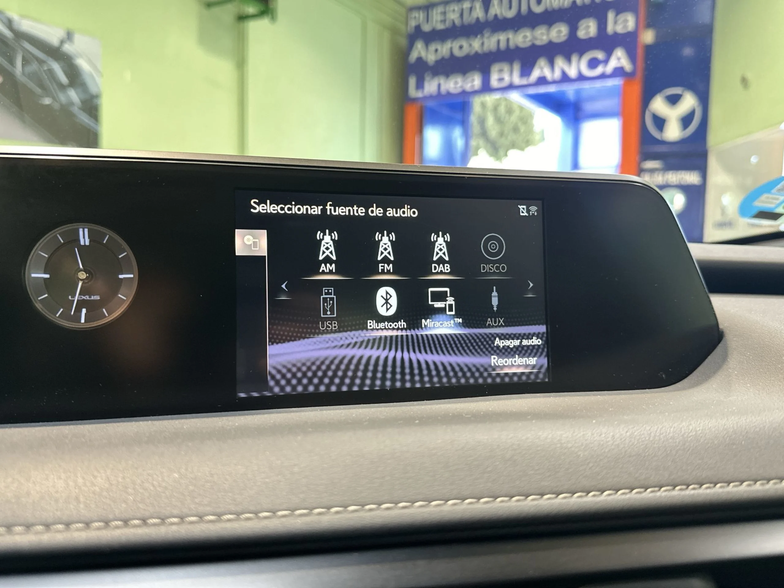 Lexus Ux 250h Business 2WD 135 kW (184 CV) - Foto 12