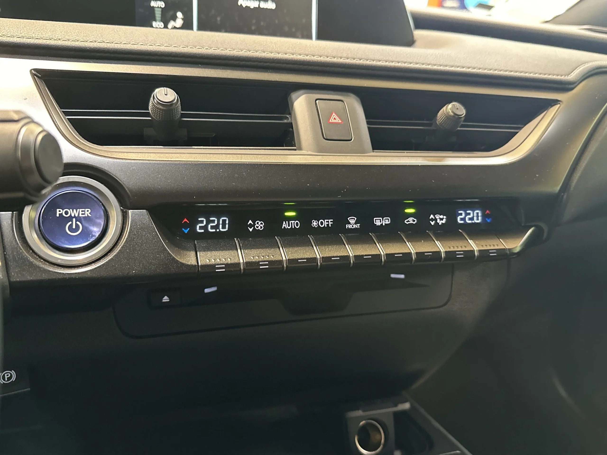 Lexus Ux 250h Business 2WD 135 kW (184 CV) - Foto 14