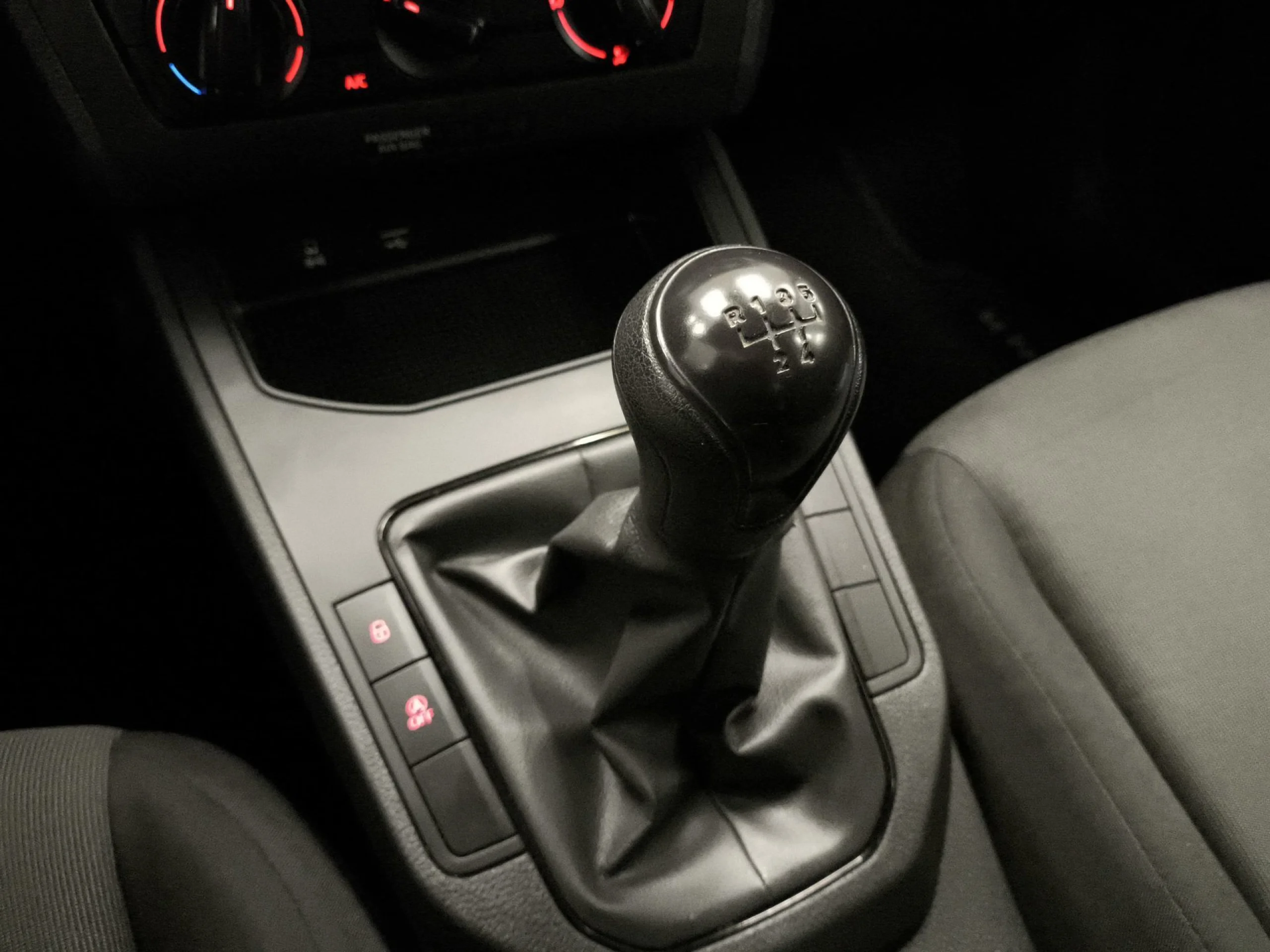 Seat Arona 1.0 TSI Ecomotive Reference Plus 70 kW (95 CV) - Foto 16