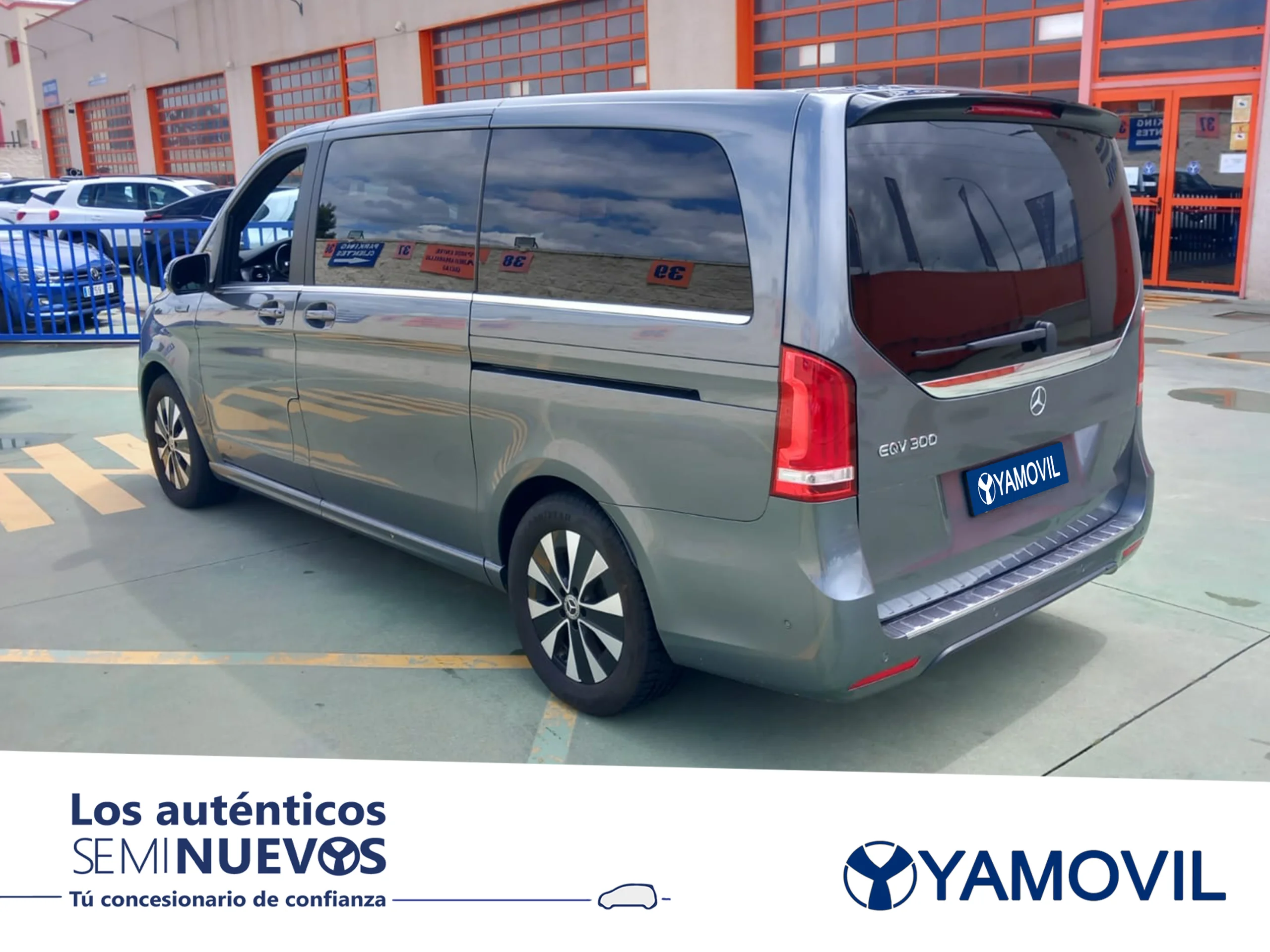 Mercedes-Benz EQV 300 Largo 150 kW (204 CV) - Foto 4