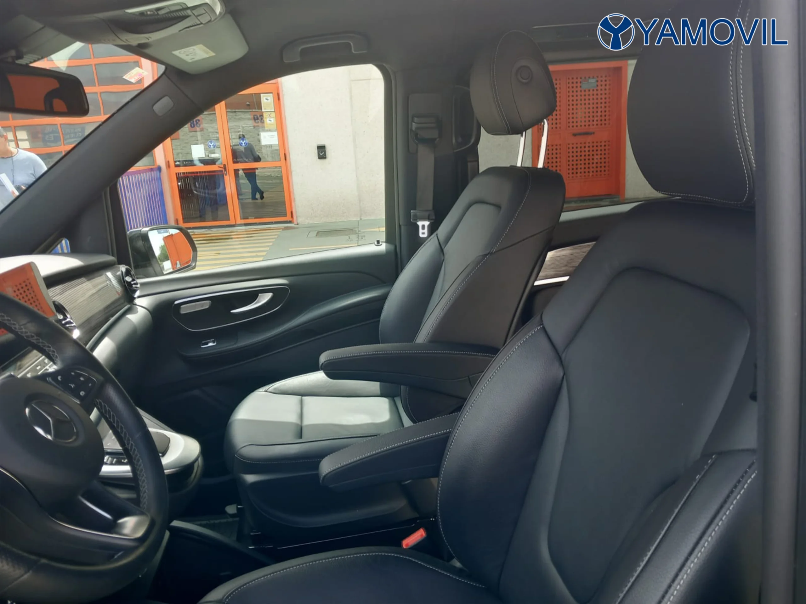 Mercedes-Benz EQV 300 Largo 150 kW (204 CV) - Foto 7