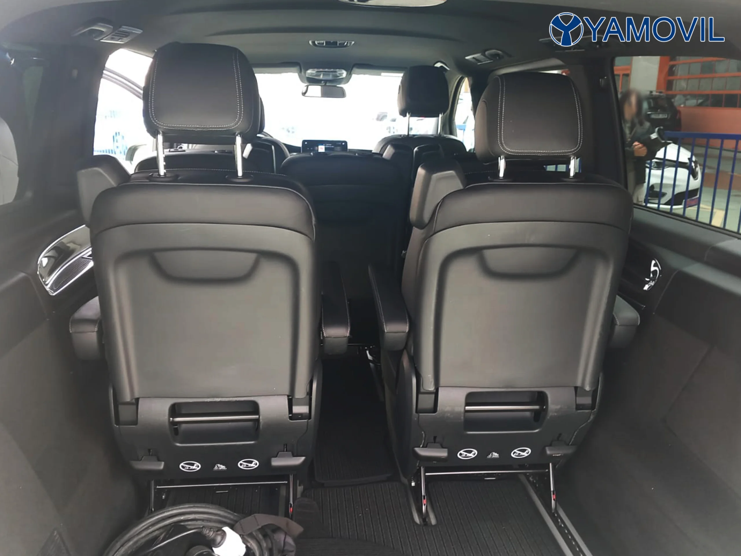Mercedes-Benz EQV 300 Largo 150 kW (204 CV) - Foto 8
