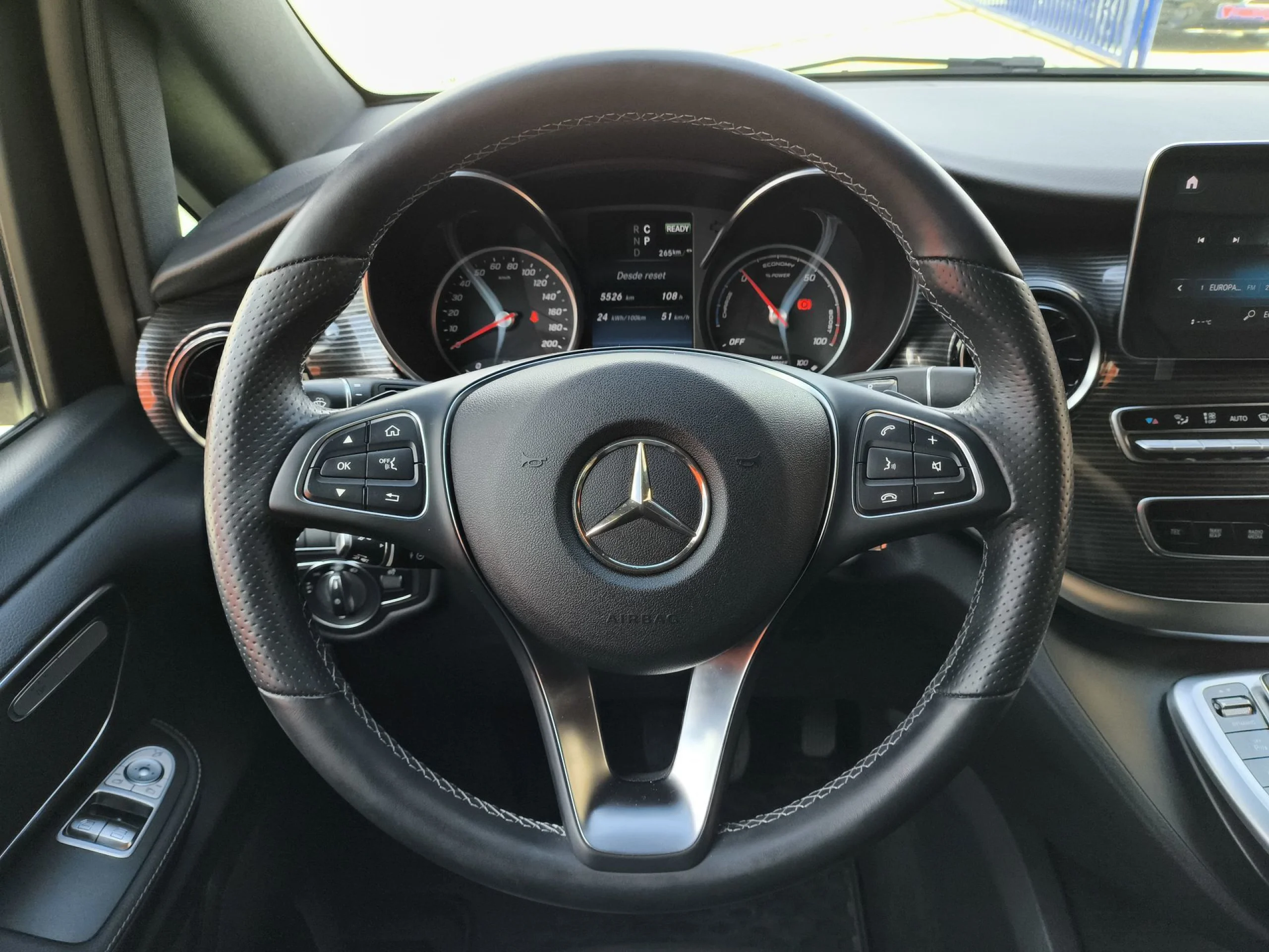 Mercedes-Benz EQV 300 Largo 150 kW (204 CV) - Foto 11