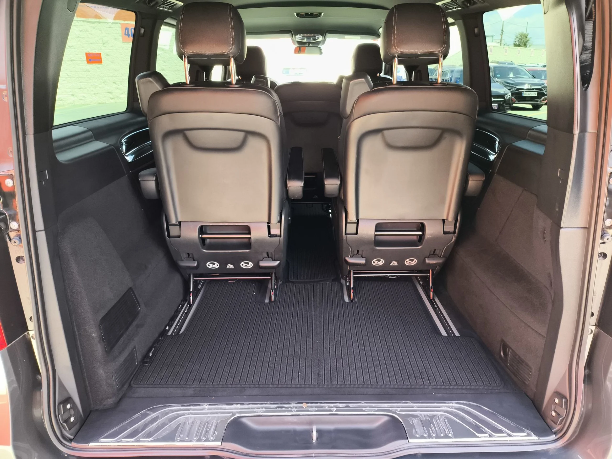 Mercedes-Benz EQV 300 Largo 150 kW (204 CV) - Foto 21