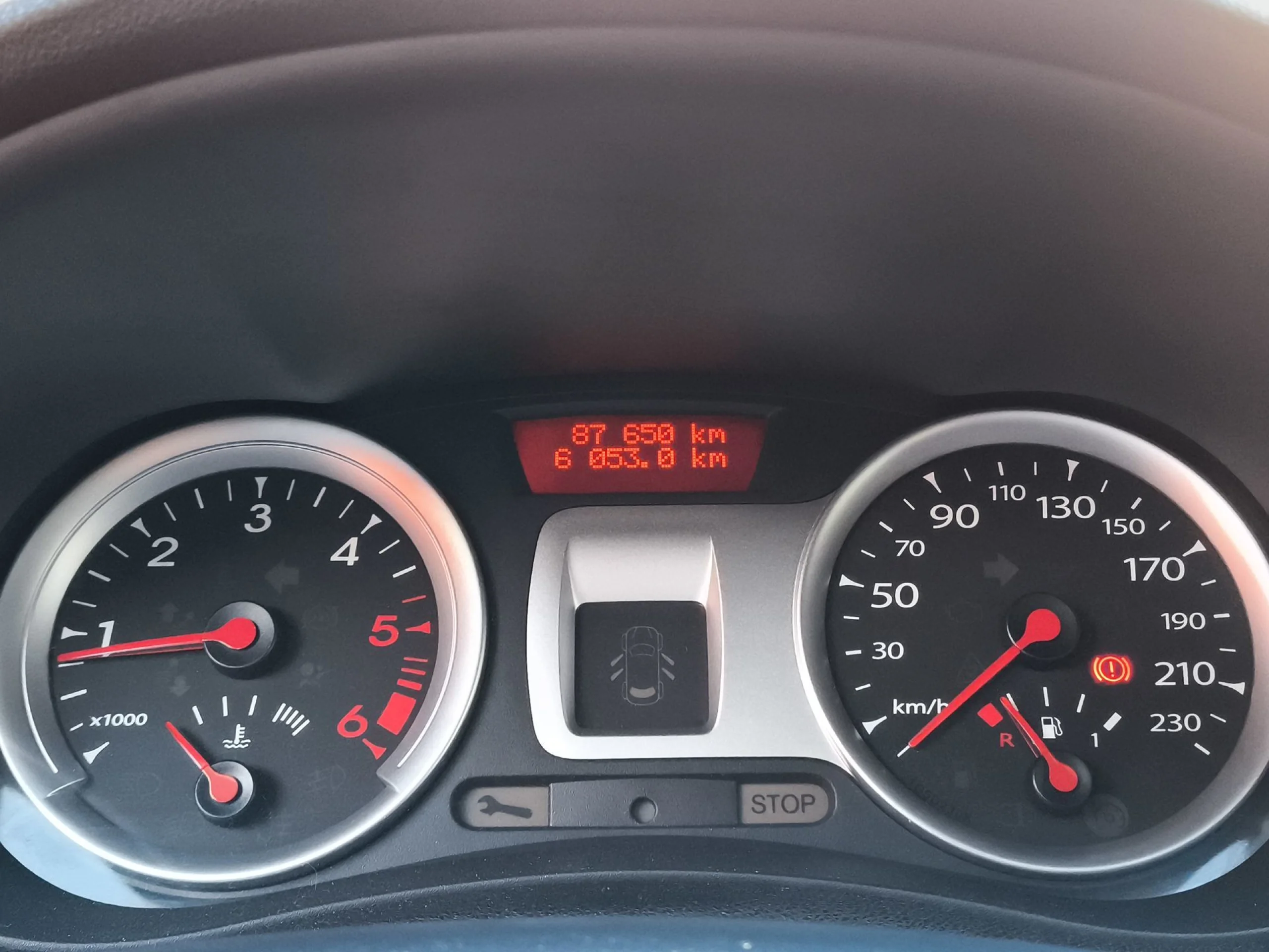 Renault Clio 1.5 dCi 20 Aniversario 63 kW (85 CV) - Foto 12