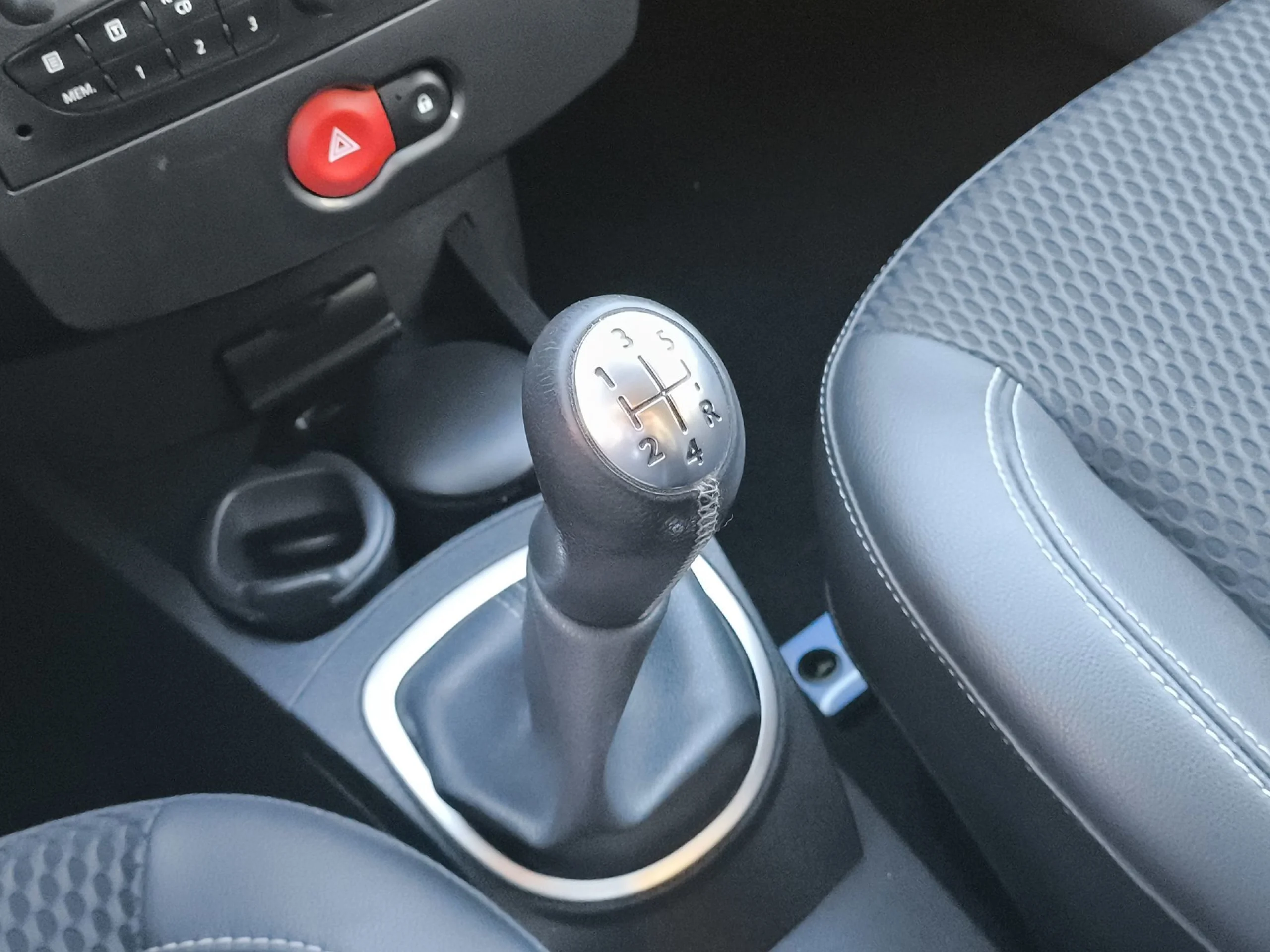 Renault Clio 1.5 dCi 20 Aniversario 63 kW (85 CV) - Foto 16