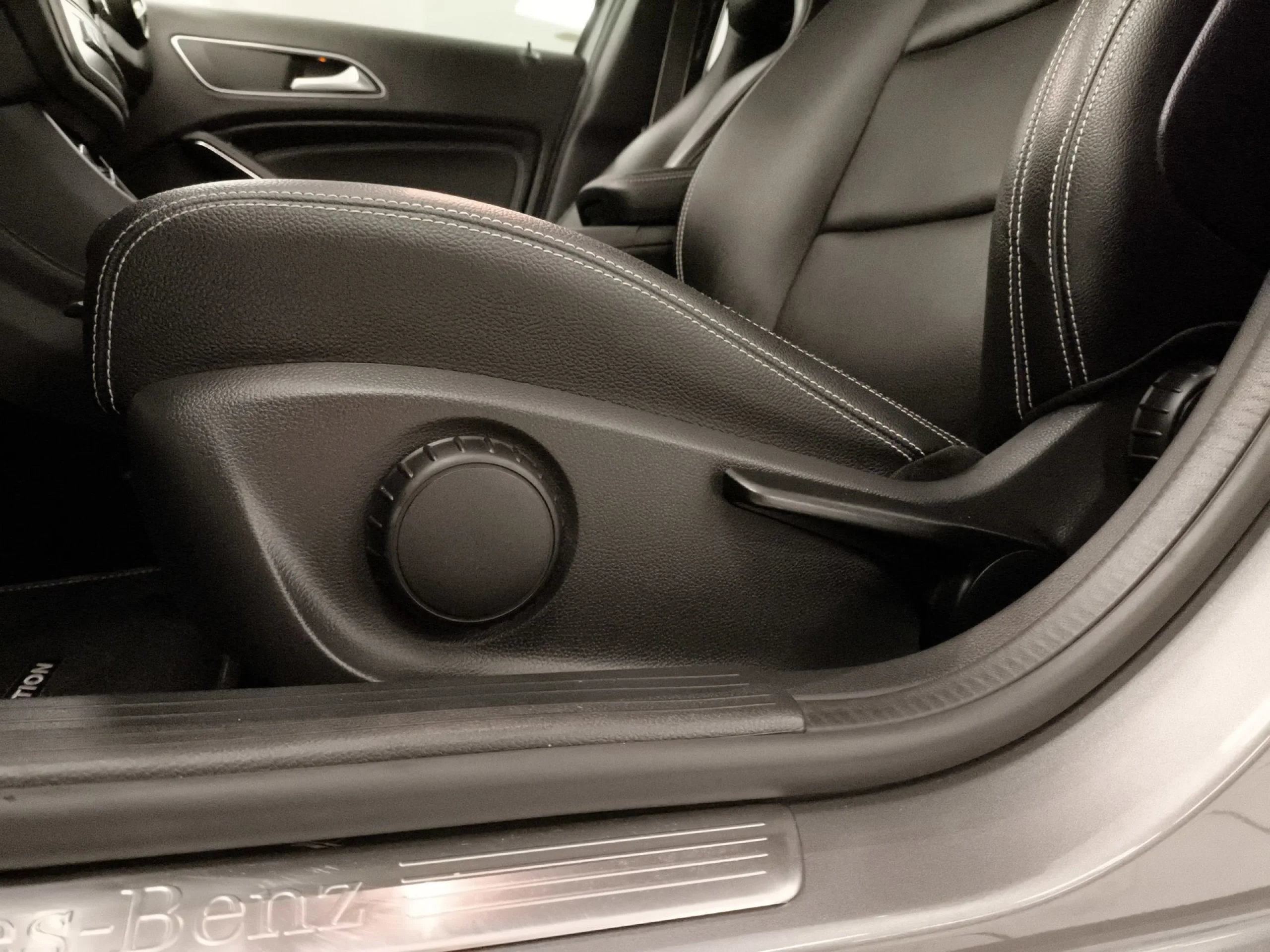 Mercedes-Benz GLA 200 115 kW (156 CV) - Foto 9