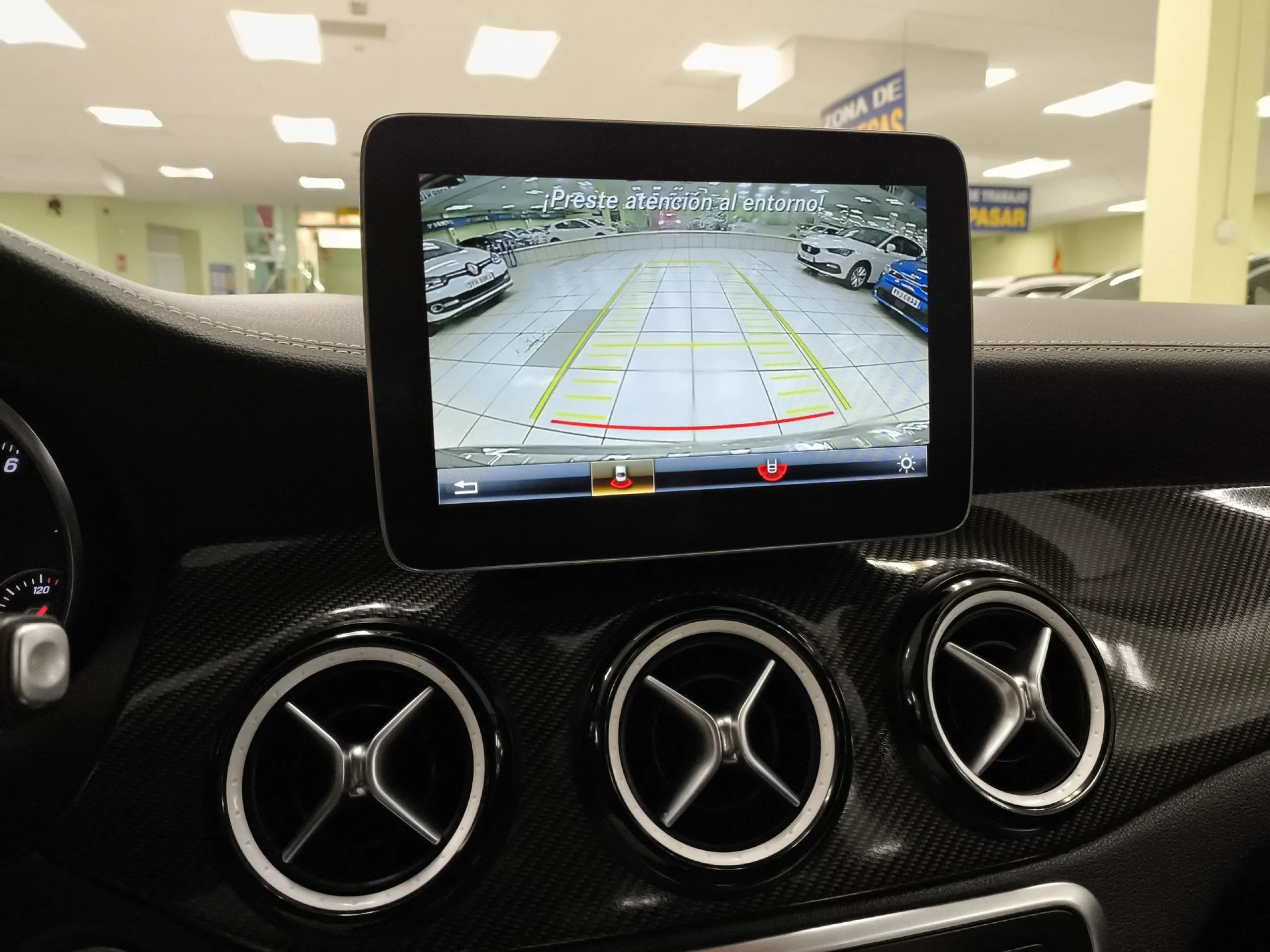 Mercedes-Benz GLA 200 115 kW (156 CV) - Foto 14