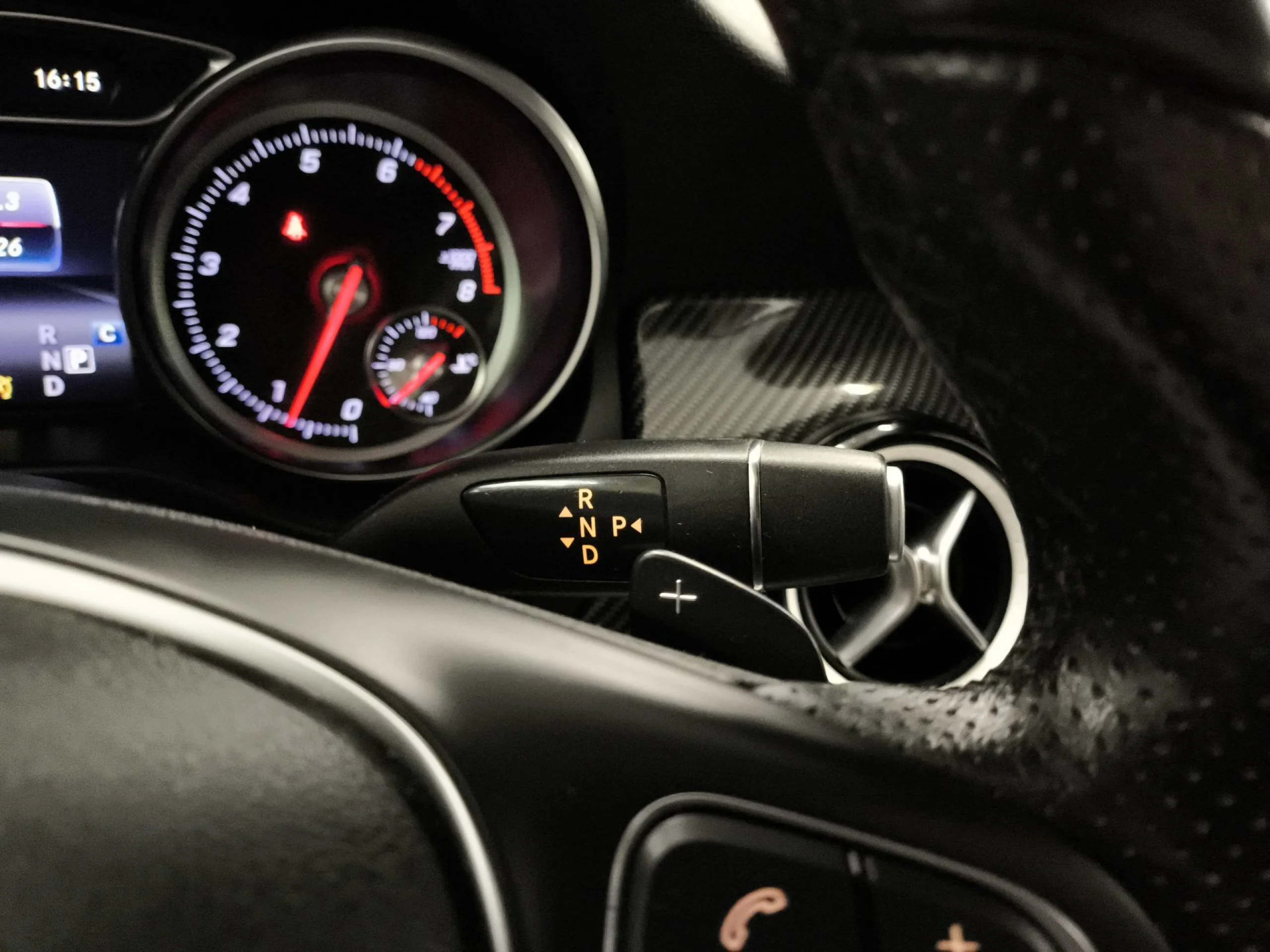 Mercedes-Benz GLA 200 115 kW (156 CV) - Foto 17