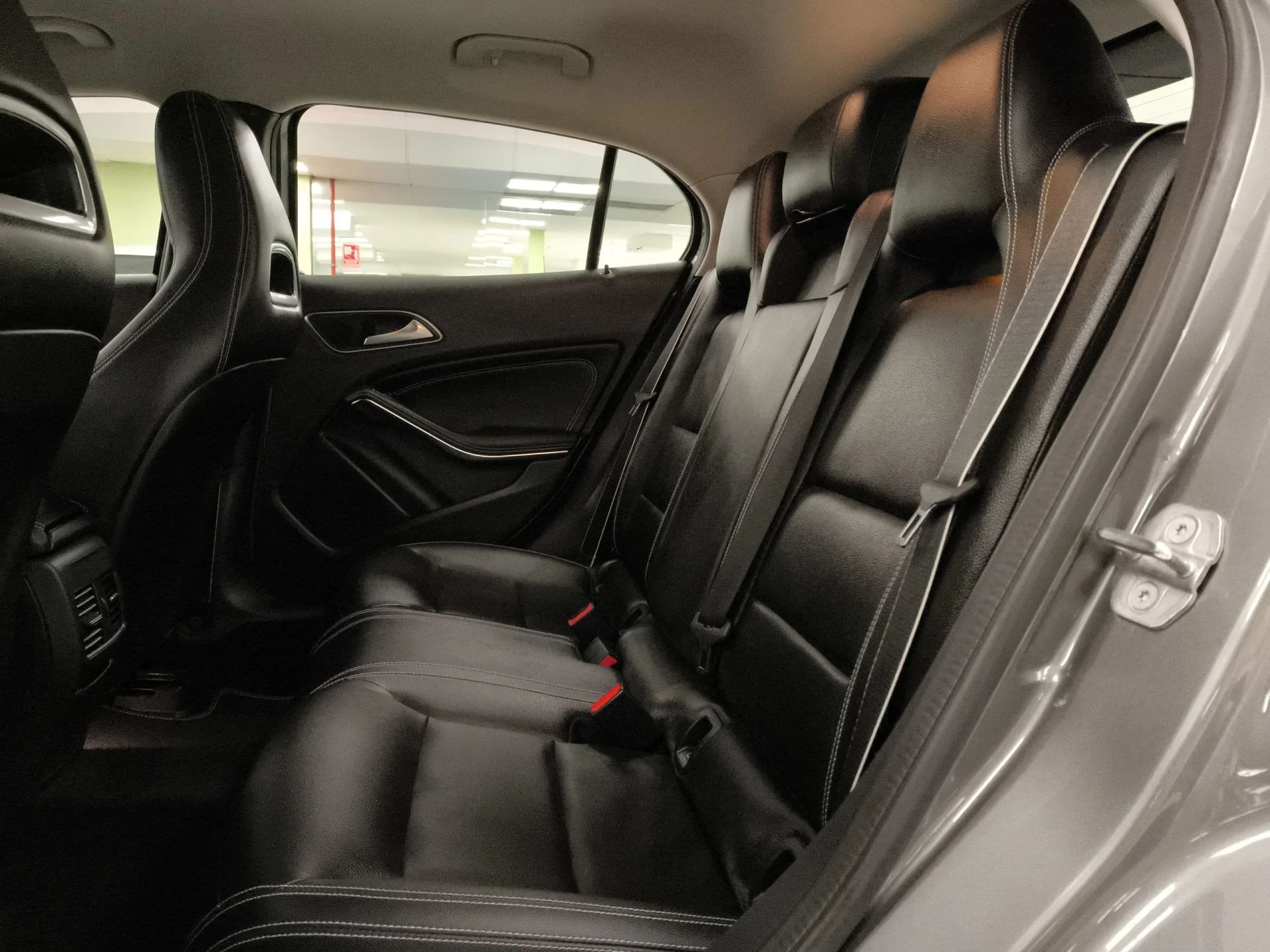 Mercedes-Benz GLA 200 115 kW (156 CV) - Foto 19