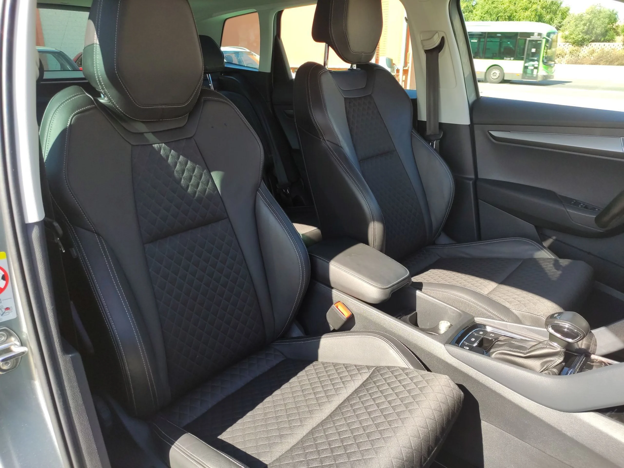Skoda Karoq 1.5 TSI ACT Style DSG 110 kW (150 CV) - Foto 22