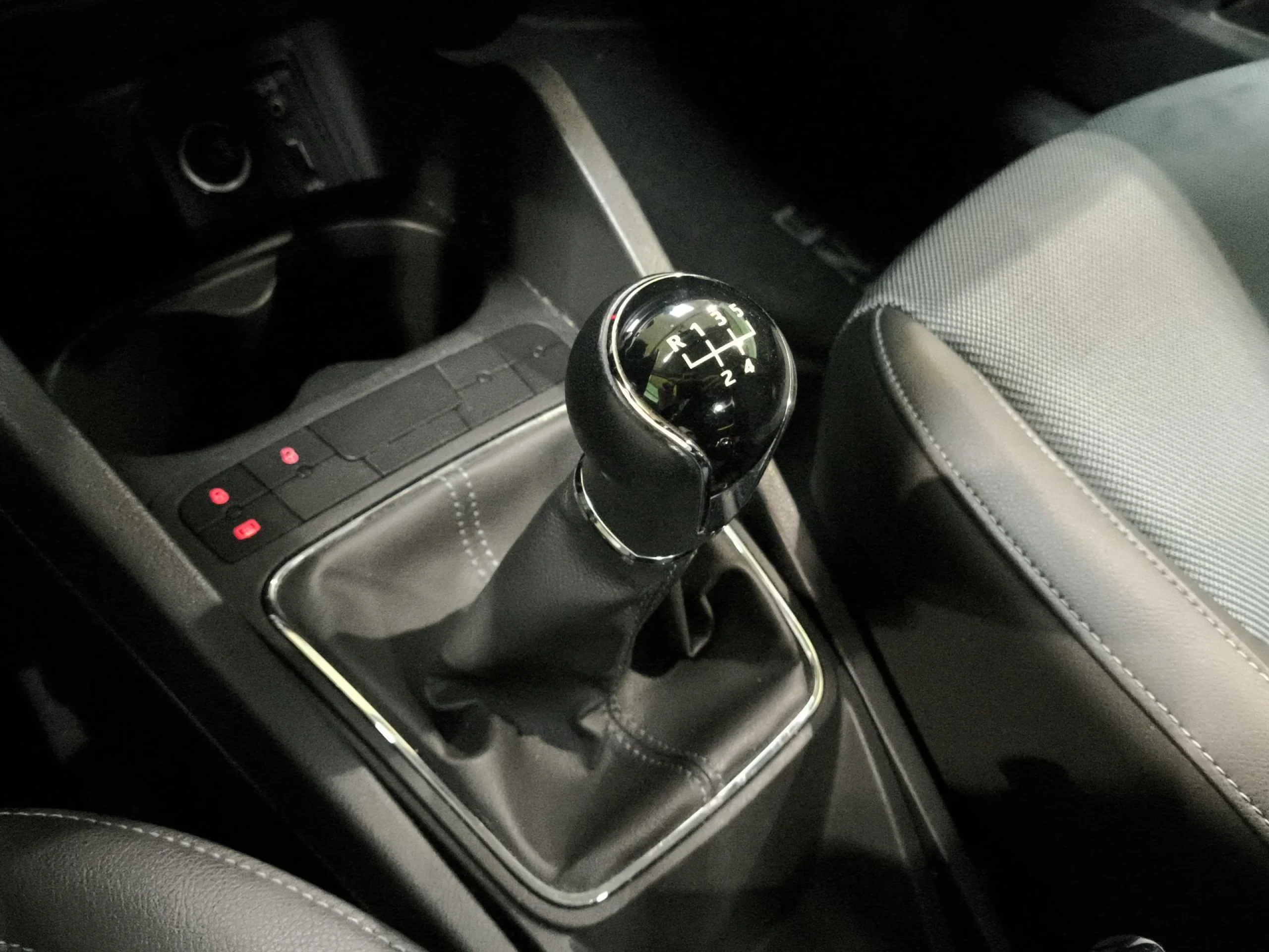 Seat Ibiza 1.2 TSI Style Connect 66 kW (90 CV) - Foto 15