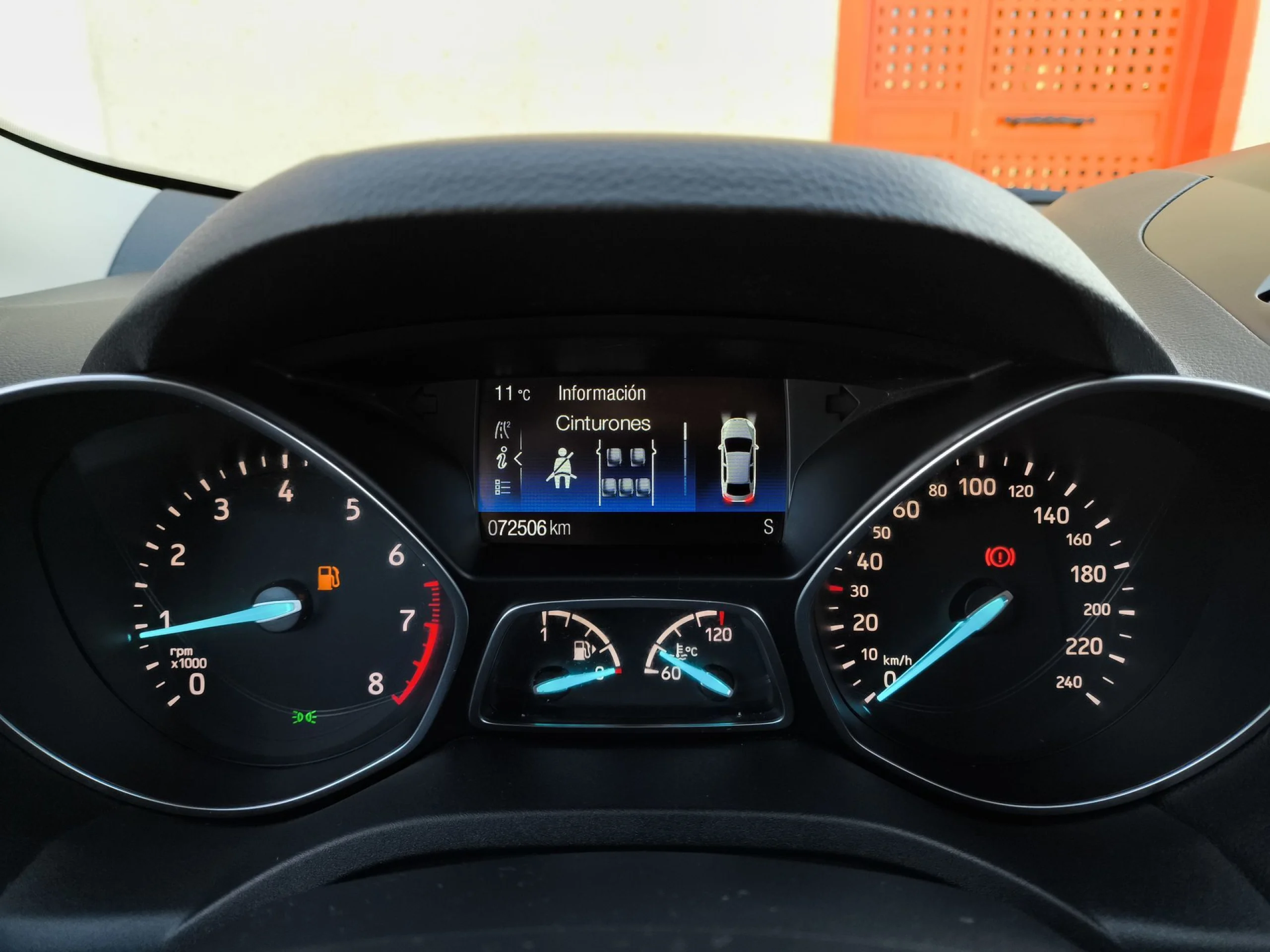 Ford Kuga 1.5 EcoBoost SANDS Trend+ 4x2 88 kW (120 CV) - Foto 14