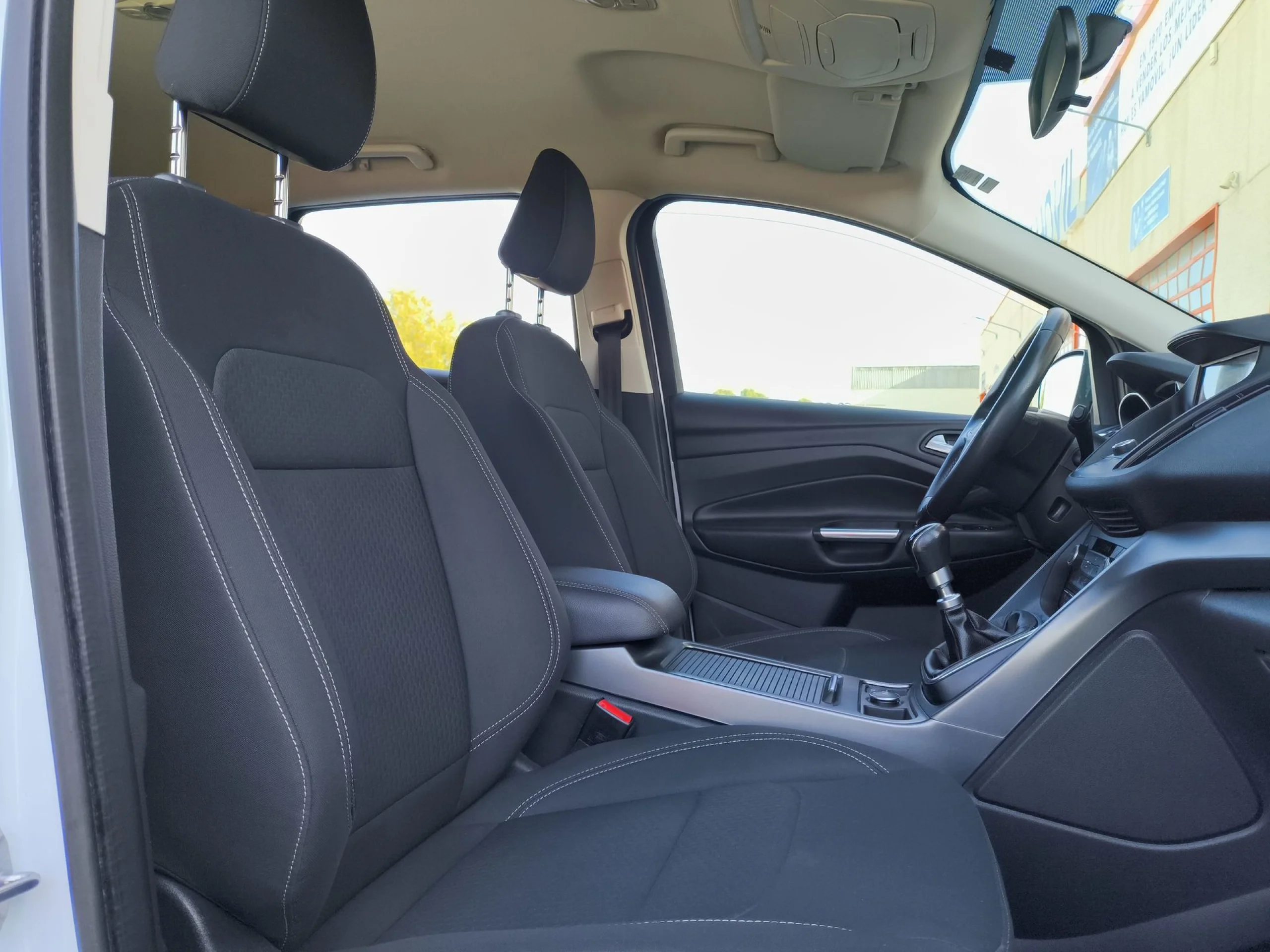 Ford Kuga 1.5 EcoBoost SANDS Trend+ 4x2 88 kW (120 CV) - Foto 24