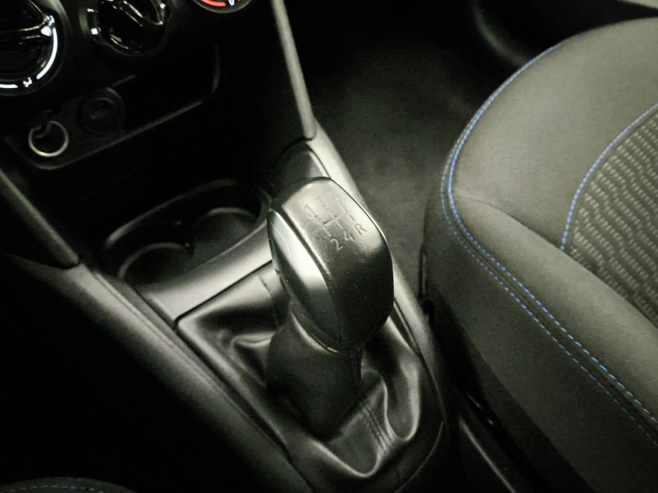 Peugeot 208 PureTech Signature 60 kW (82 CV) - Foto 15