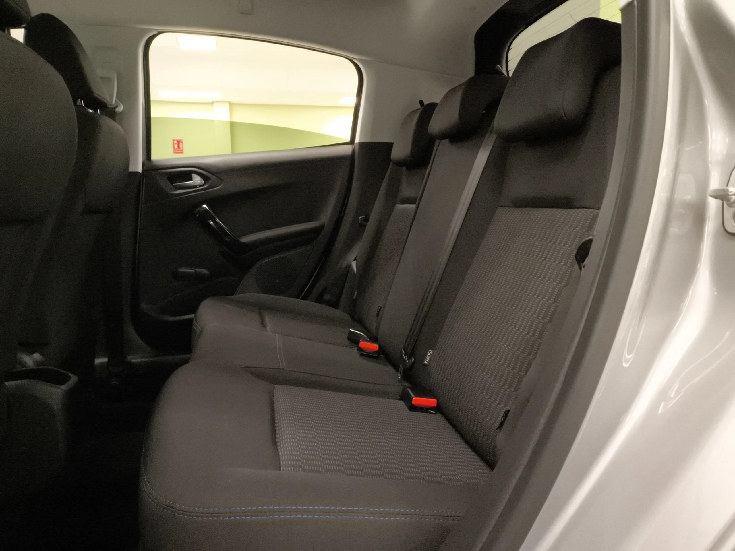 Peugeot 208 PureTech Signature 60 kW (82 CV) - Foto 17