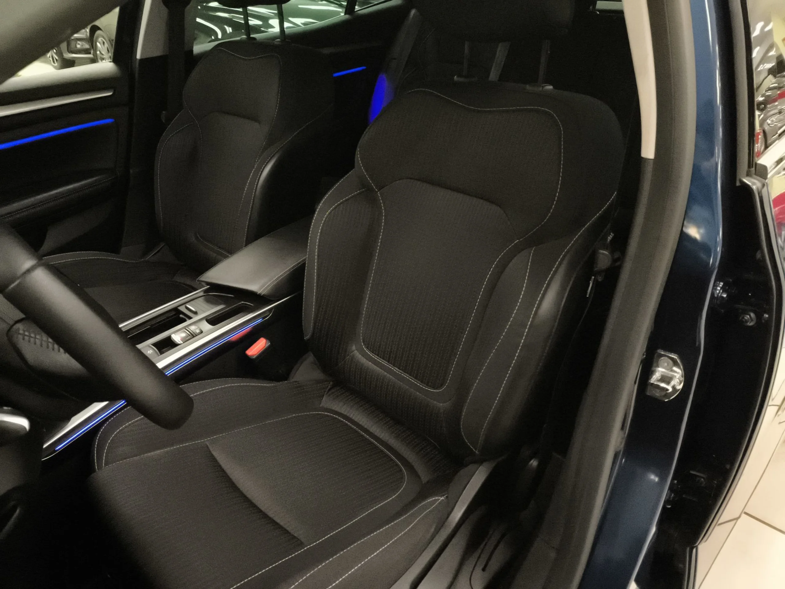 Renault Megane Zen TCe 103 kW (140 CV) GPF - Foto 8
