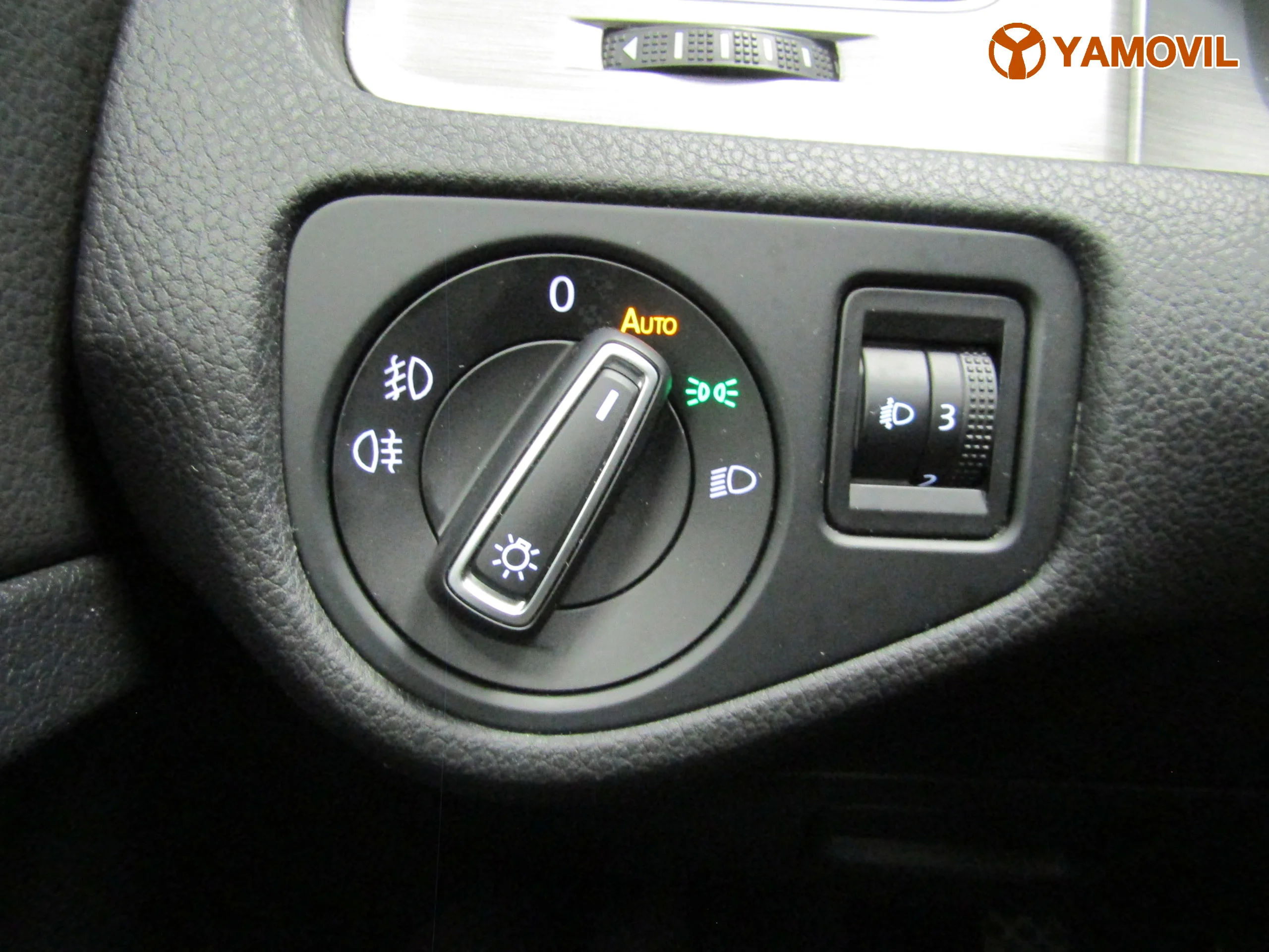 Volkswagen Golf 1.6 TDI ADVANCE - Foto 31