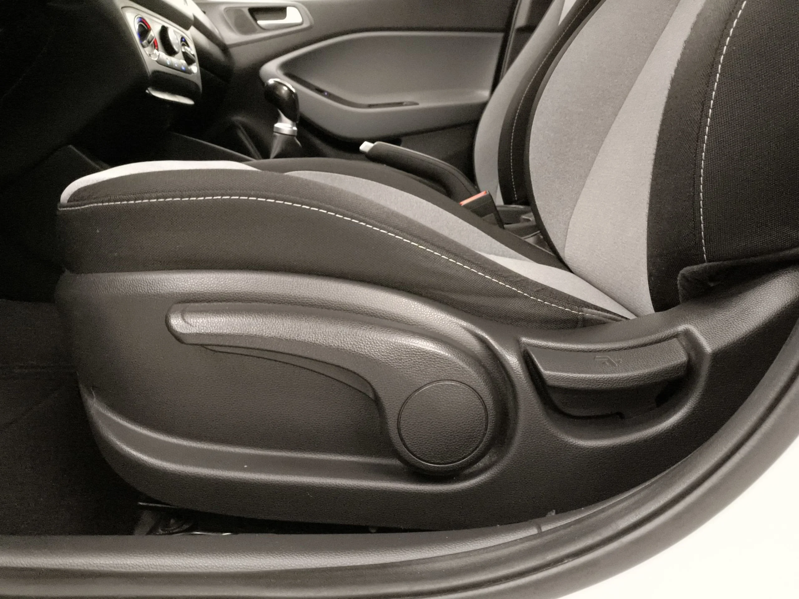 Hyundai I20 1.2 MPI Klass 62 kW (84 CV) - Foto 9