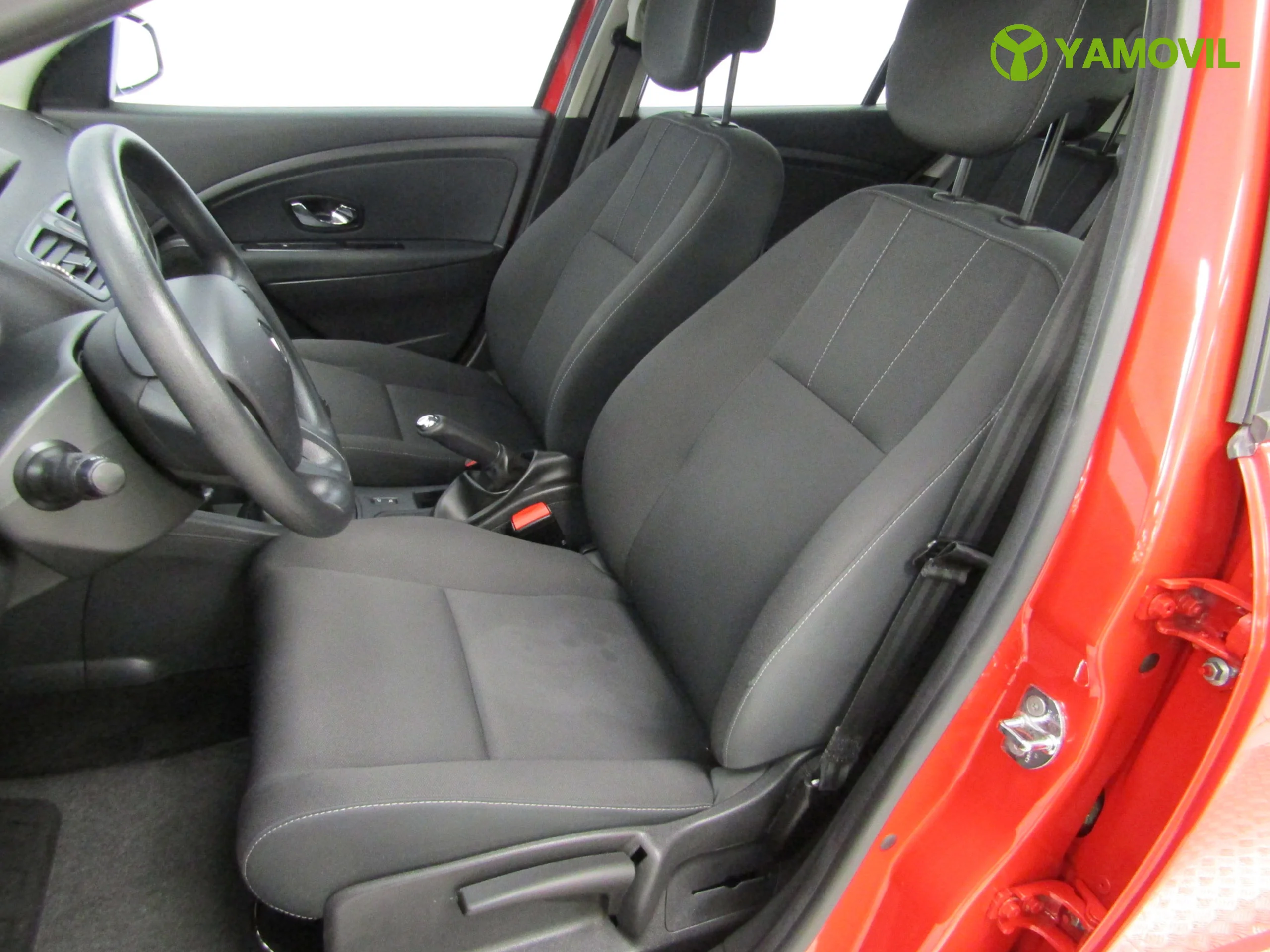 Renault Megane 1.6i AUTHENTIQUE 100CV - Foto 13