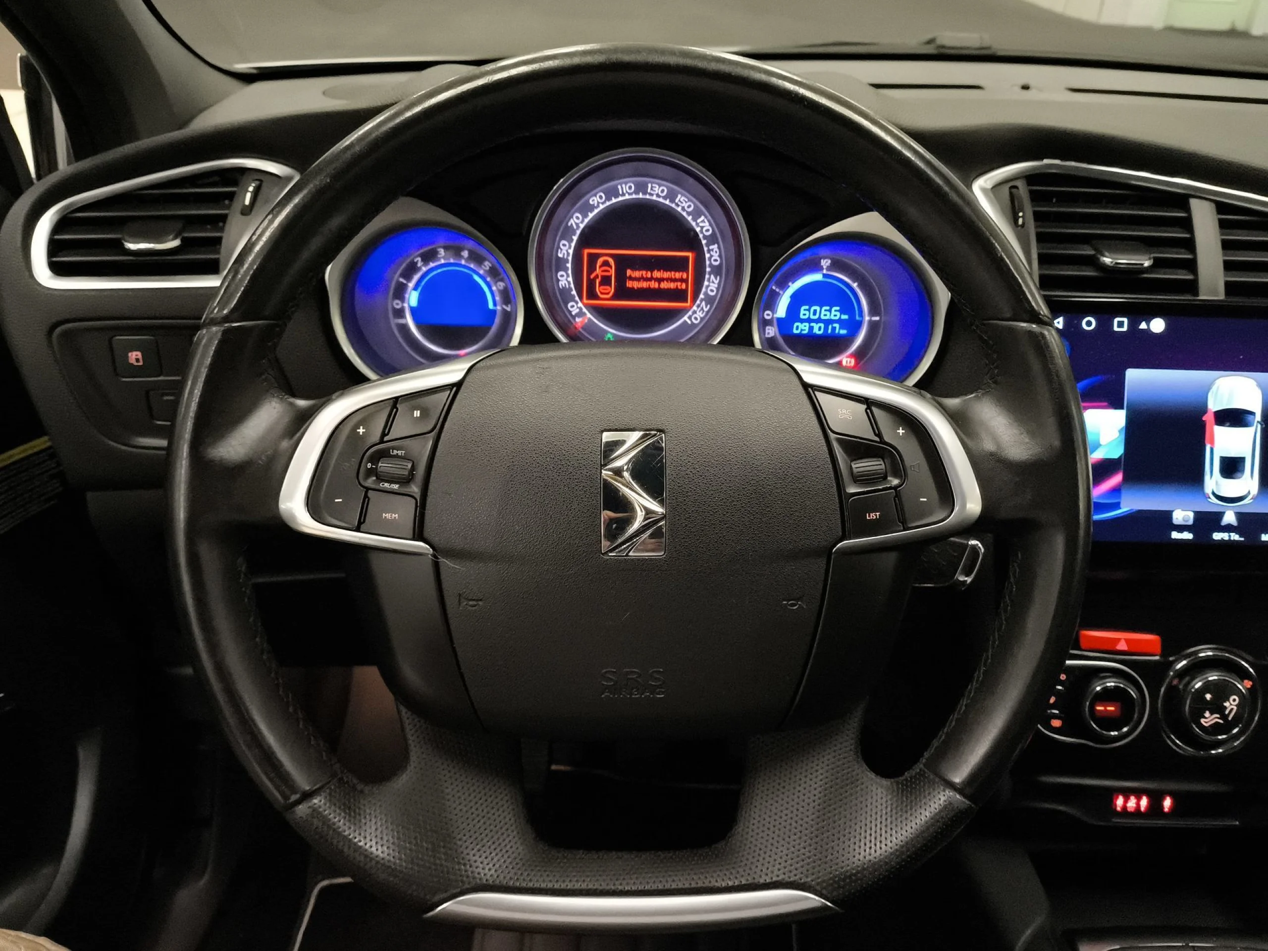 DS DS 4 Crossback 1.6 BlueHDi STT Desire 88 kW (120 CV) - Foto 12