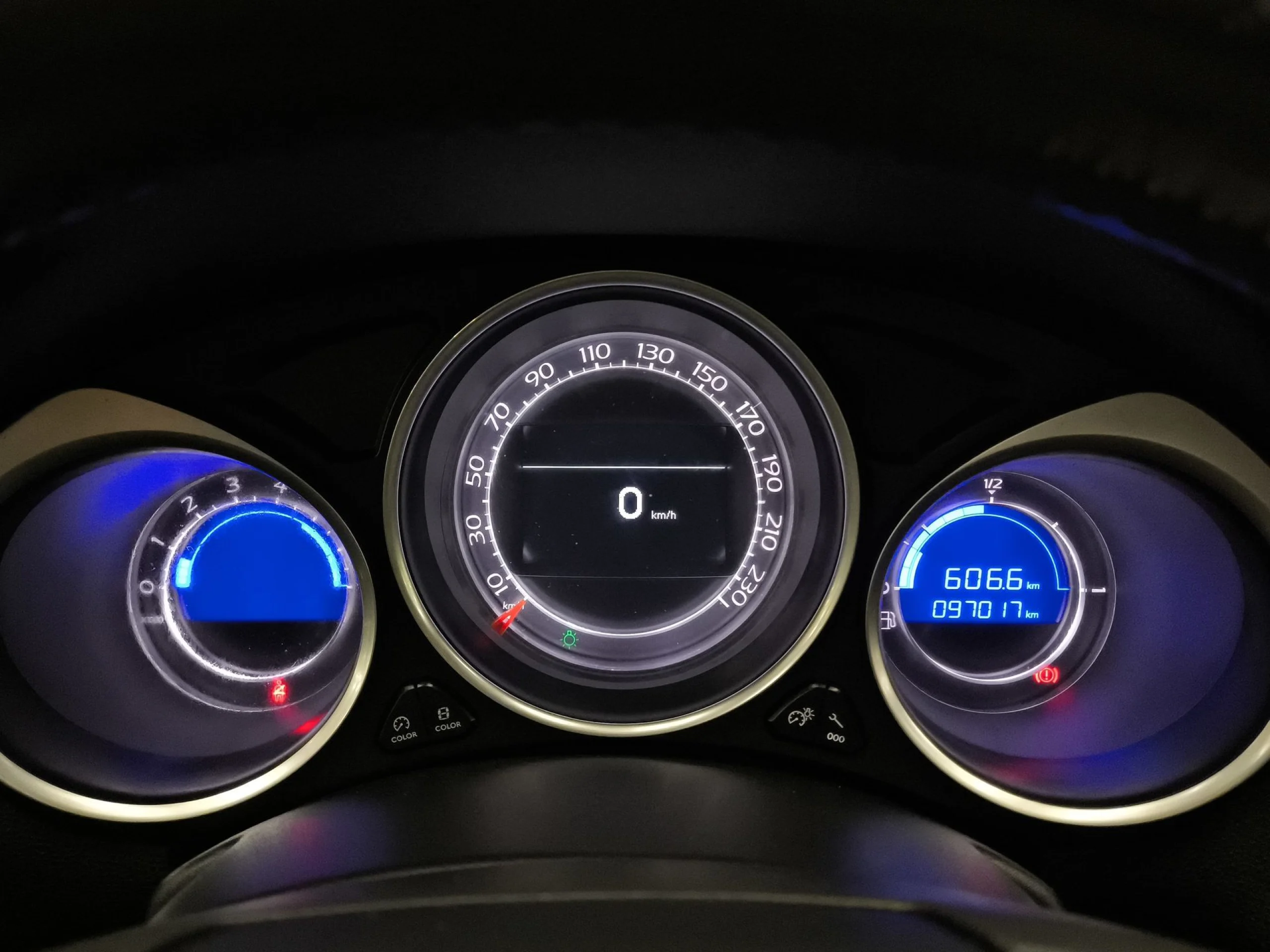 DS DS 4 Crossback 1.6 BlueHDi STT Desire 88 kW (120 CV) - Foto 13