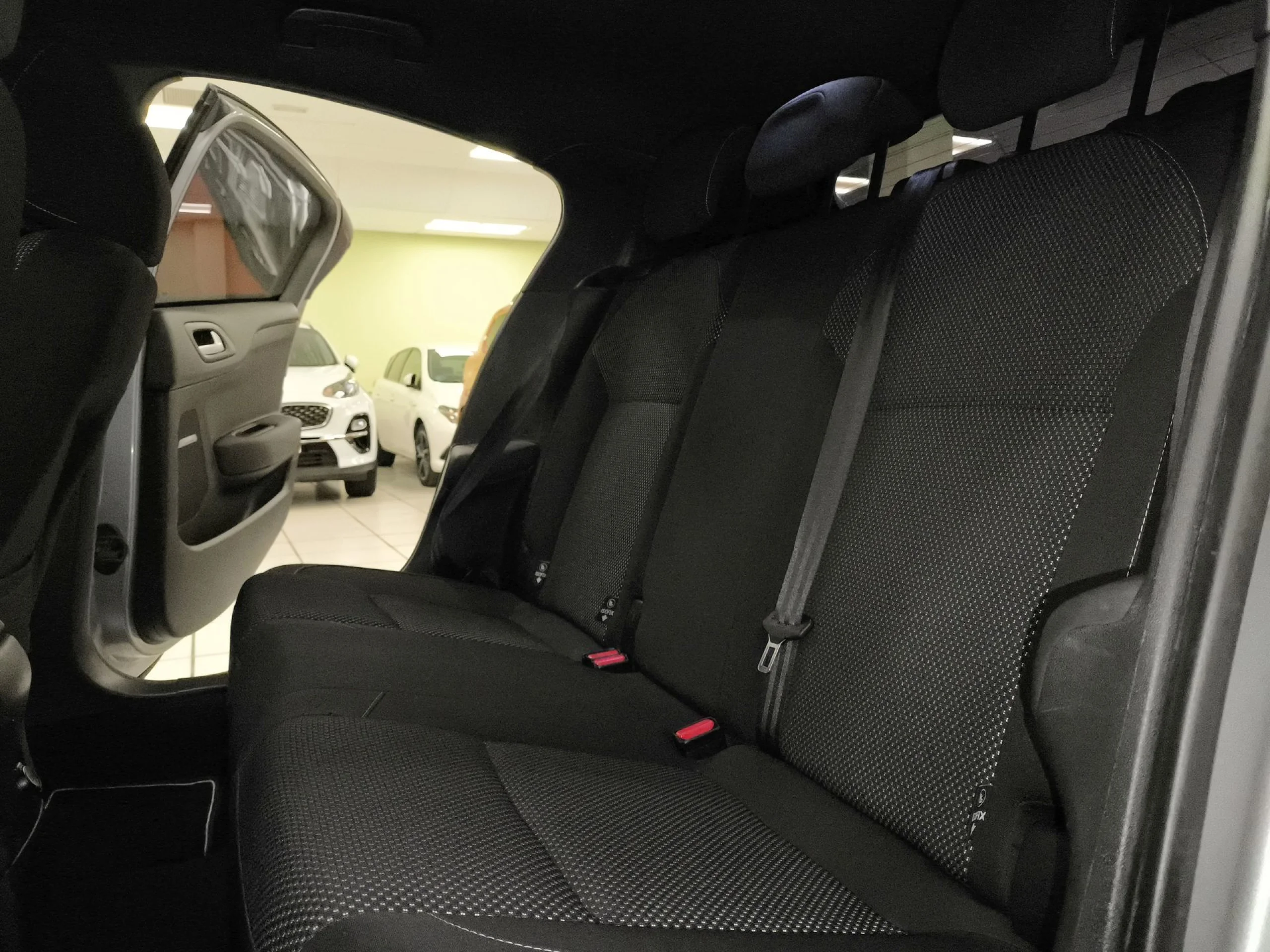 DS DS 4 Crossback 1.6 BlueHDi STT Desire 88 kW (120 CV) - Foto 21