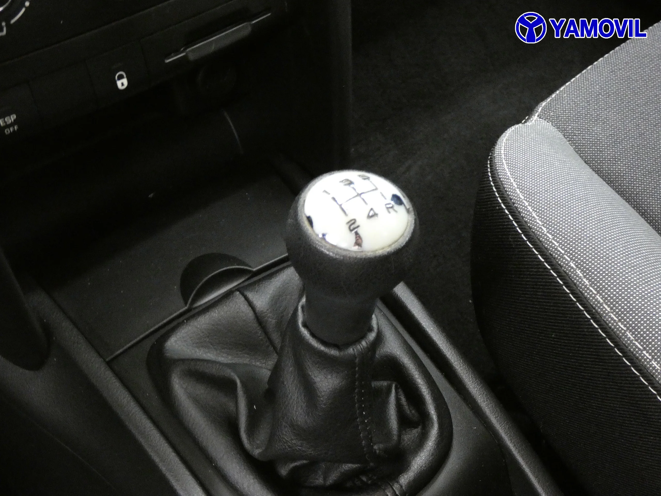 Peugeot 207 1.4 HDi ENVY 5P - Foto 24