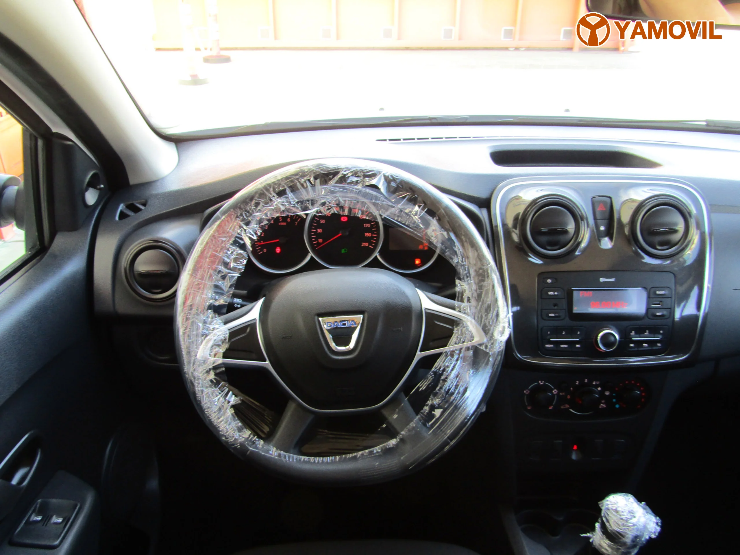 Dacia Sandero 1.0 ESSENTIAL 75 - Foto 16