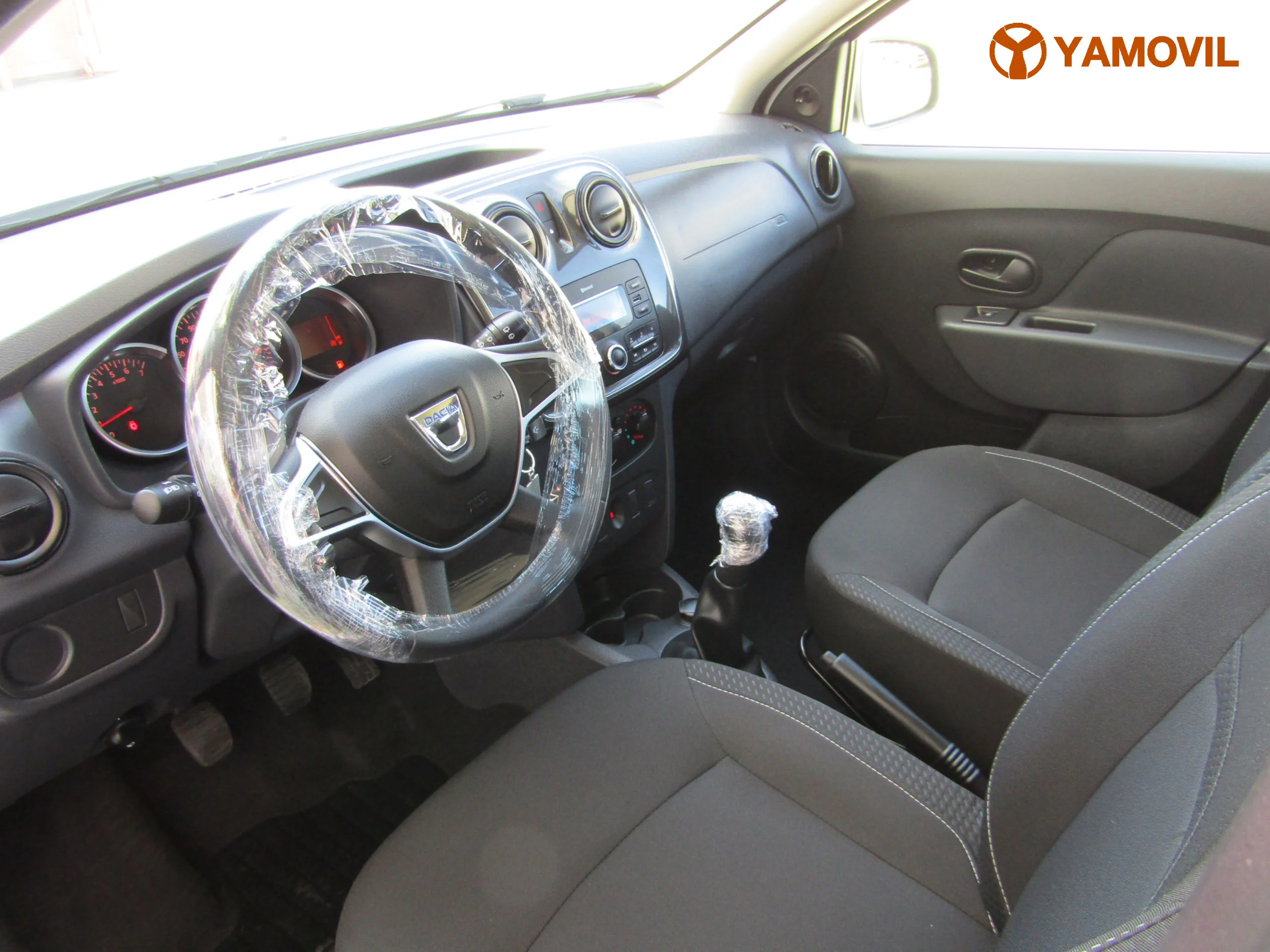 Dacia Sandero 1.0 ESSENTIAL 75 - Foto 18