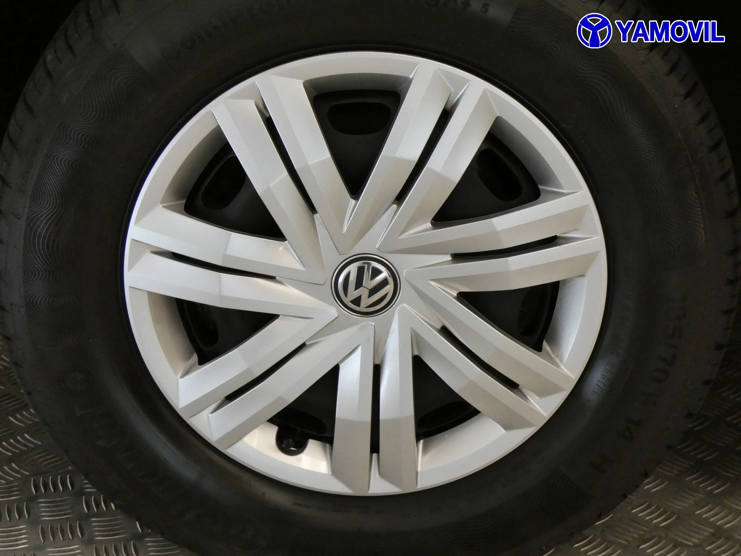Volkswagen Polo 1.0 EDITION - Foto 9