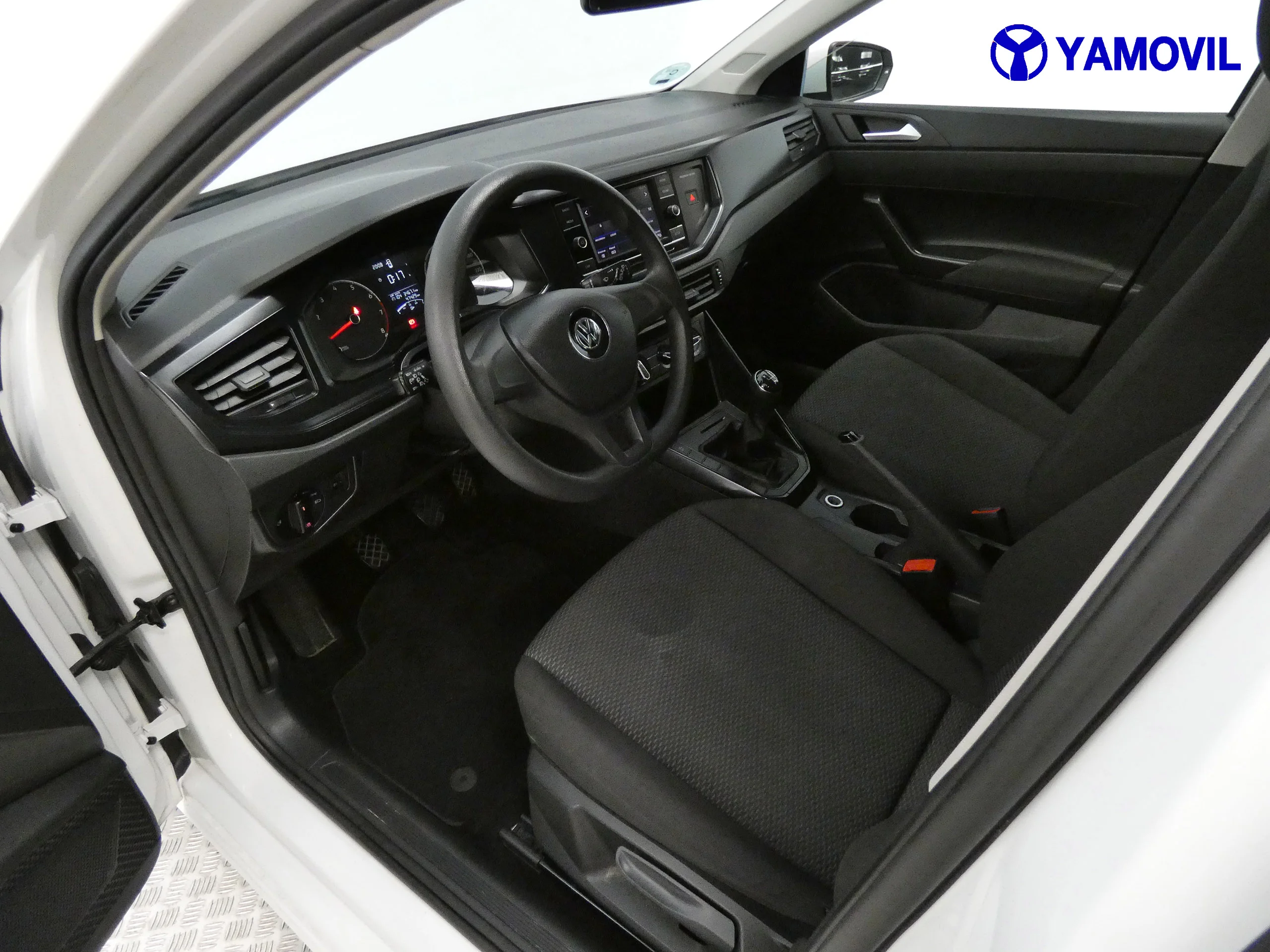 Volkswagen Polo 1.0 EDITION - Foto 17