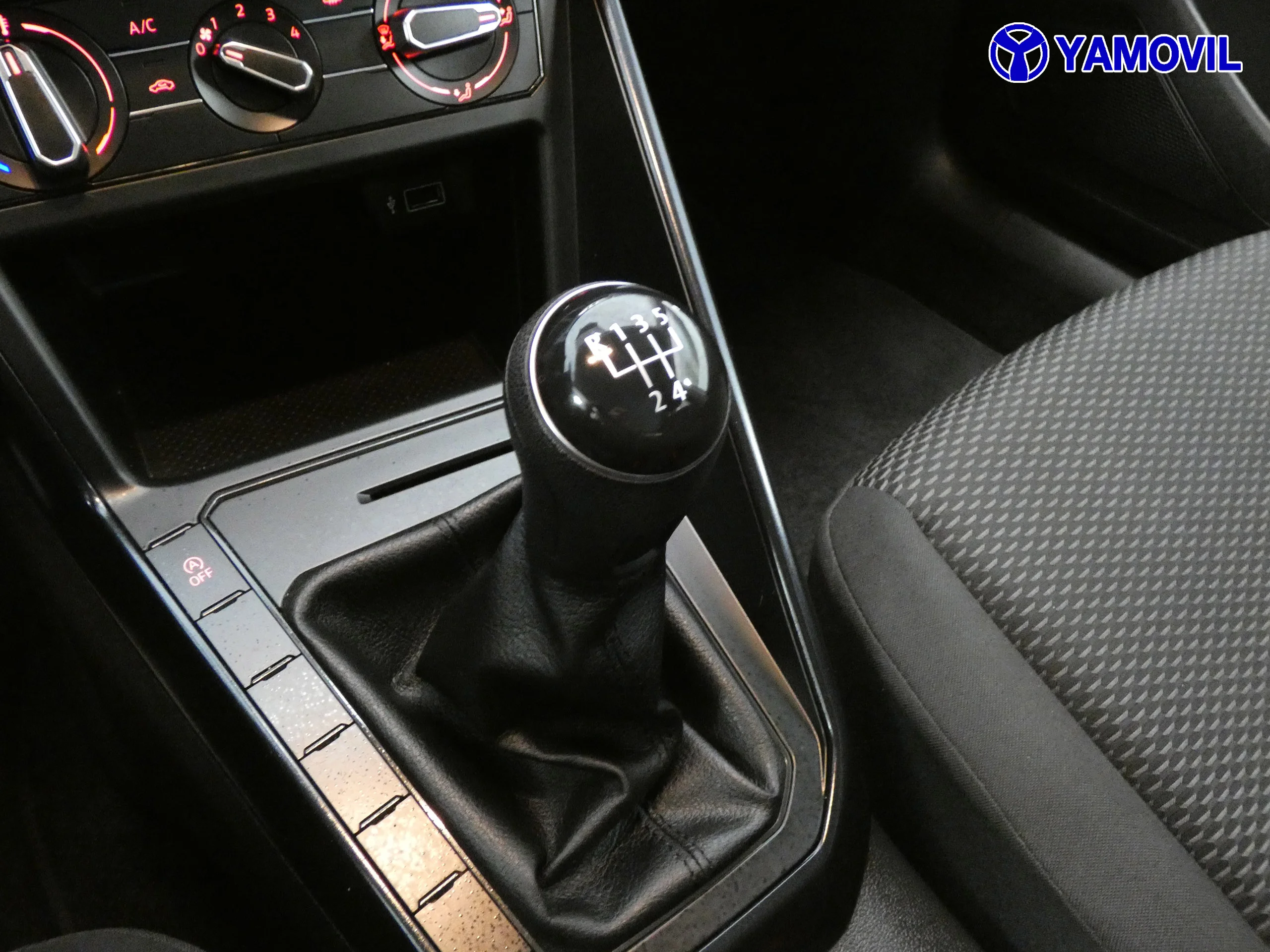 Volkswagen Polo 1.0 EDITION - Foto 35