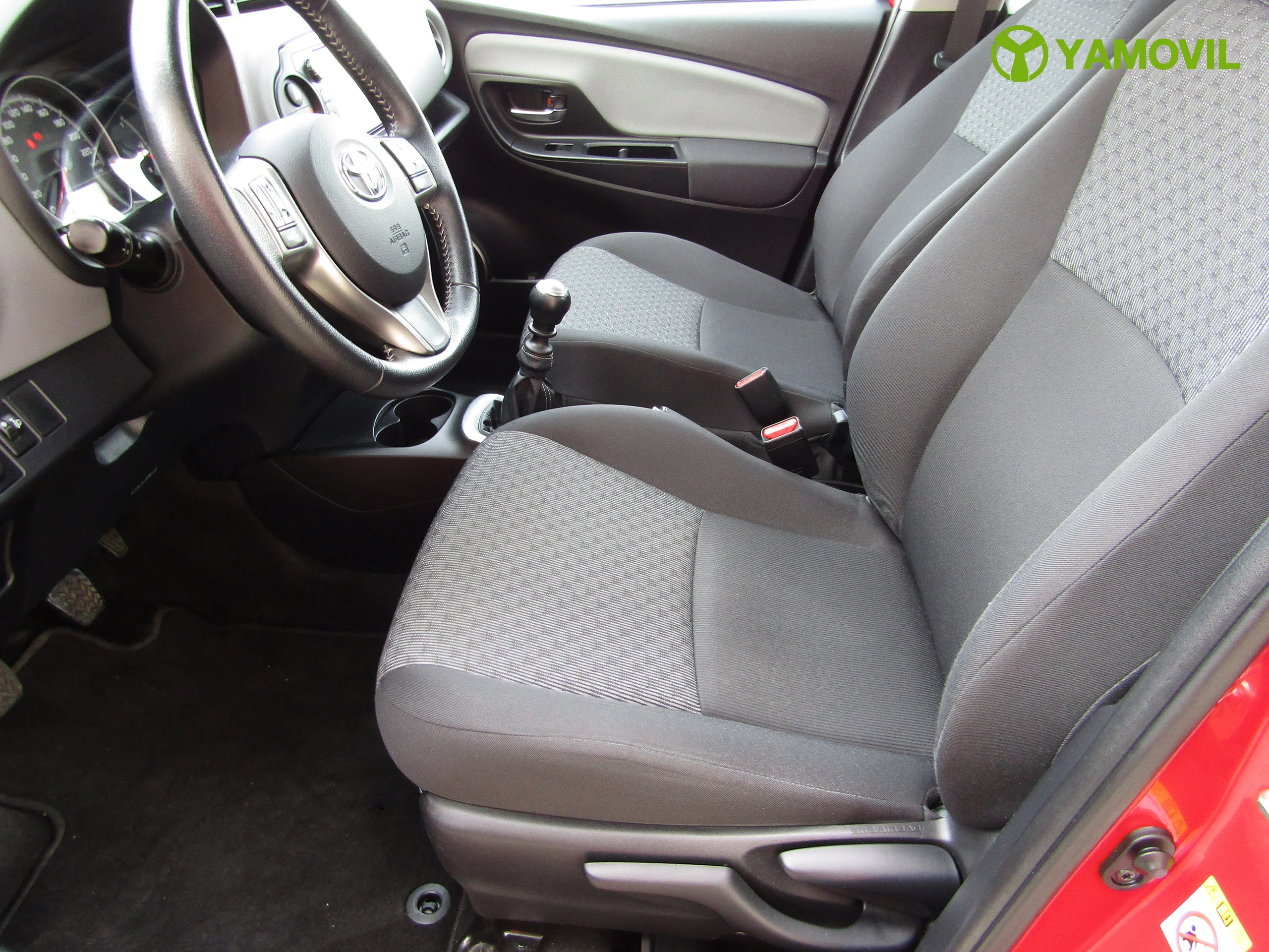 Toyota Yaris 1.3 100CV ACTIVE - Foto 14