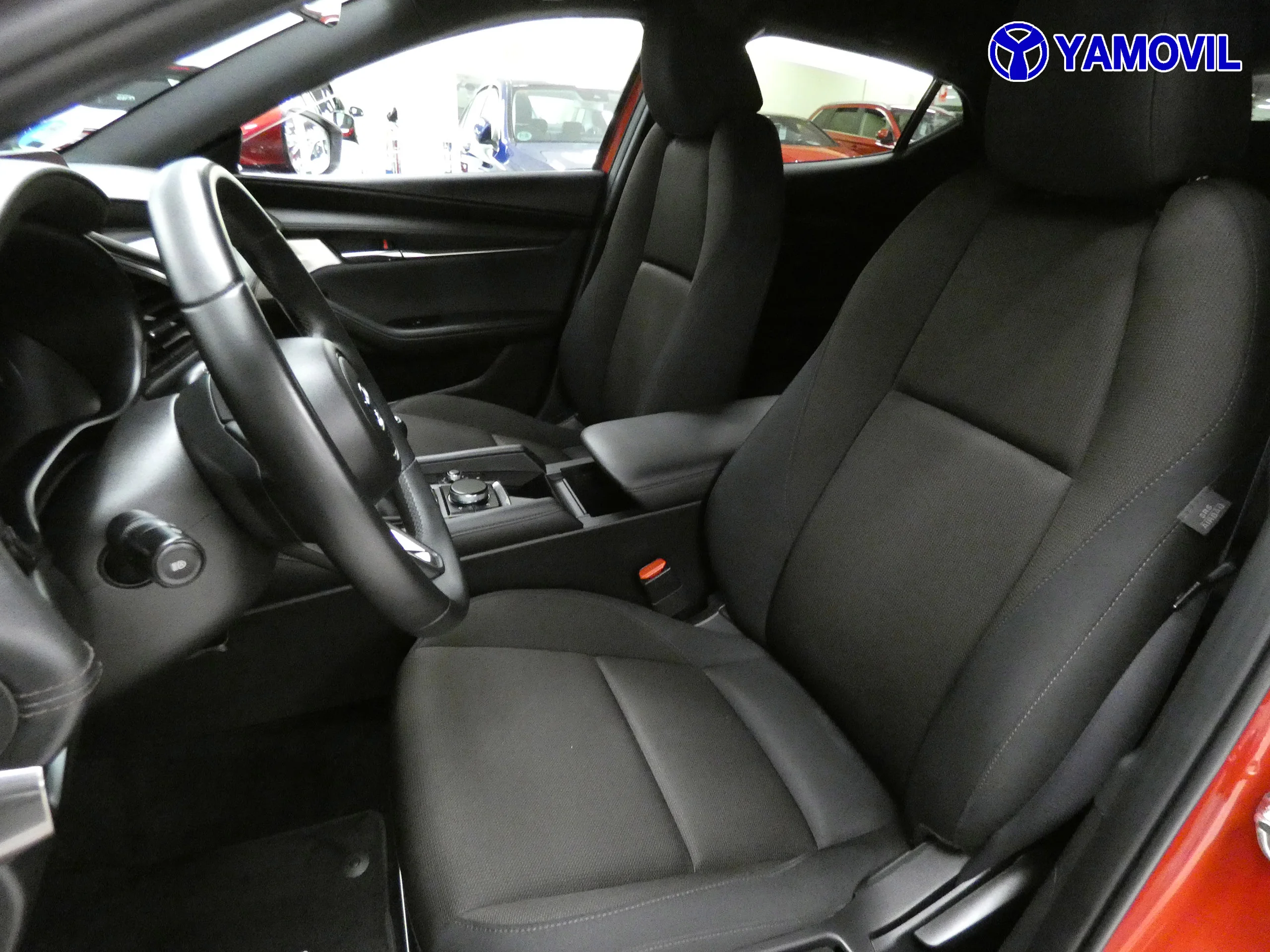 Mazda 3 2.0 SKY ACTIV ZENITH SAFETY BLACK 5P - Foto 13